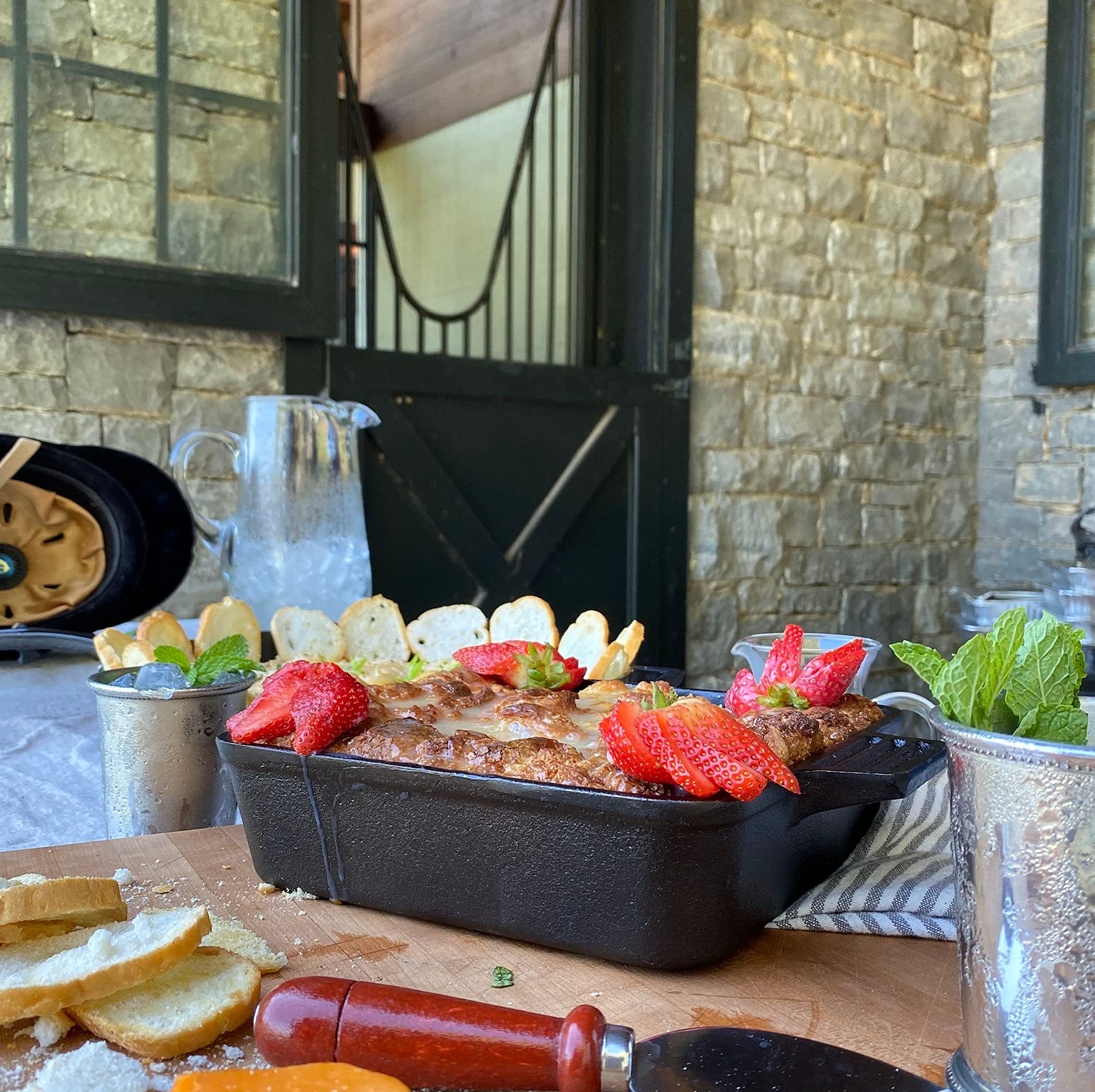 Bayou Classic 7472 8-In Cast Iron Square Cake Pan Ideal For Baking Cornbread Biscuits Cobbler And Deep Dish Pizza