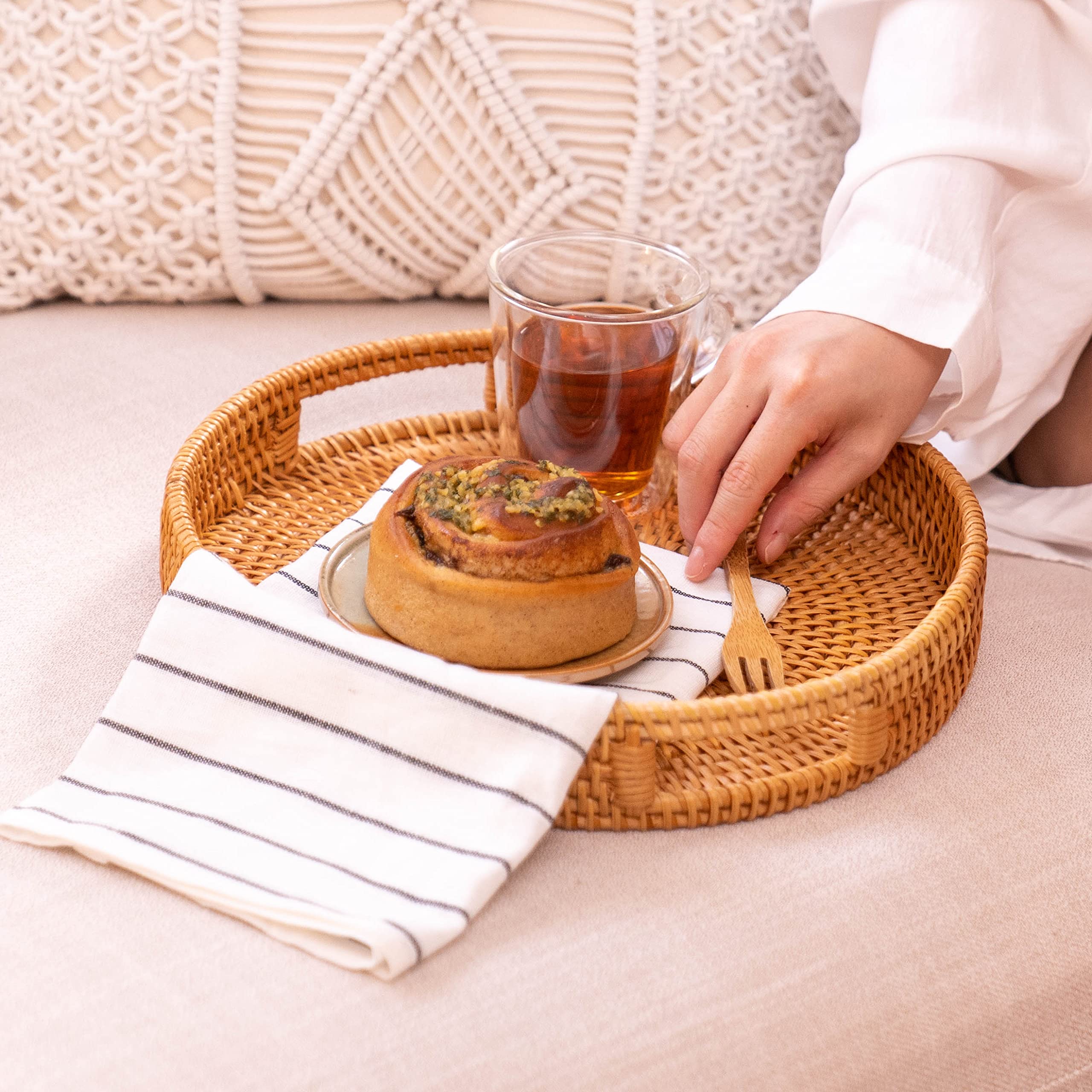 Rattan Round Serving Tray  Hand Woven Serving Basket with Cut - Out Handles  Wicker Fruit/Bread Serving Basket  11.8 inch
