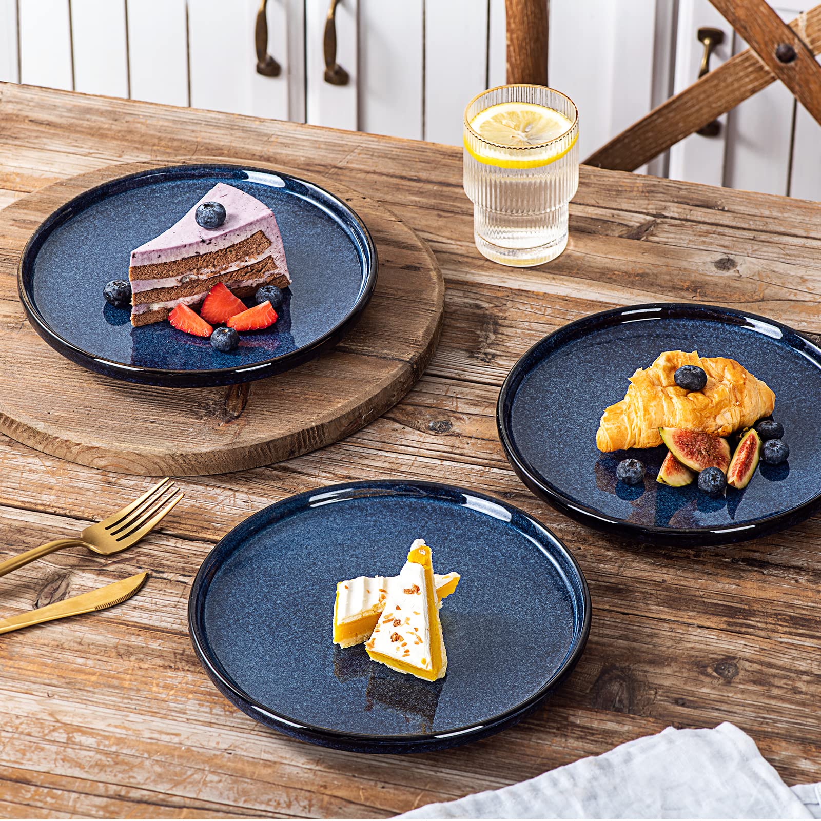 vicrays Ceramic Dinner Plates Set - Porcelain 10 Inch Flat Steak Pasta Pizza Plate Home Party Restaurant Plate Scratch Resistant Microwave Oven and Dishwasher Safe Set of 6 Blue