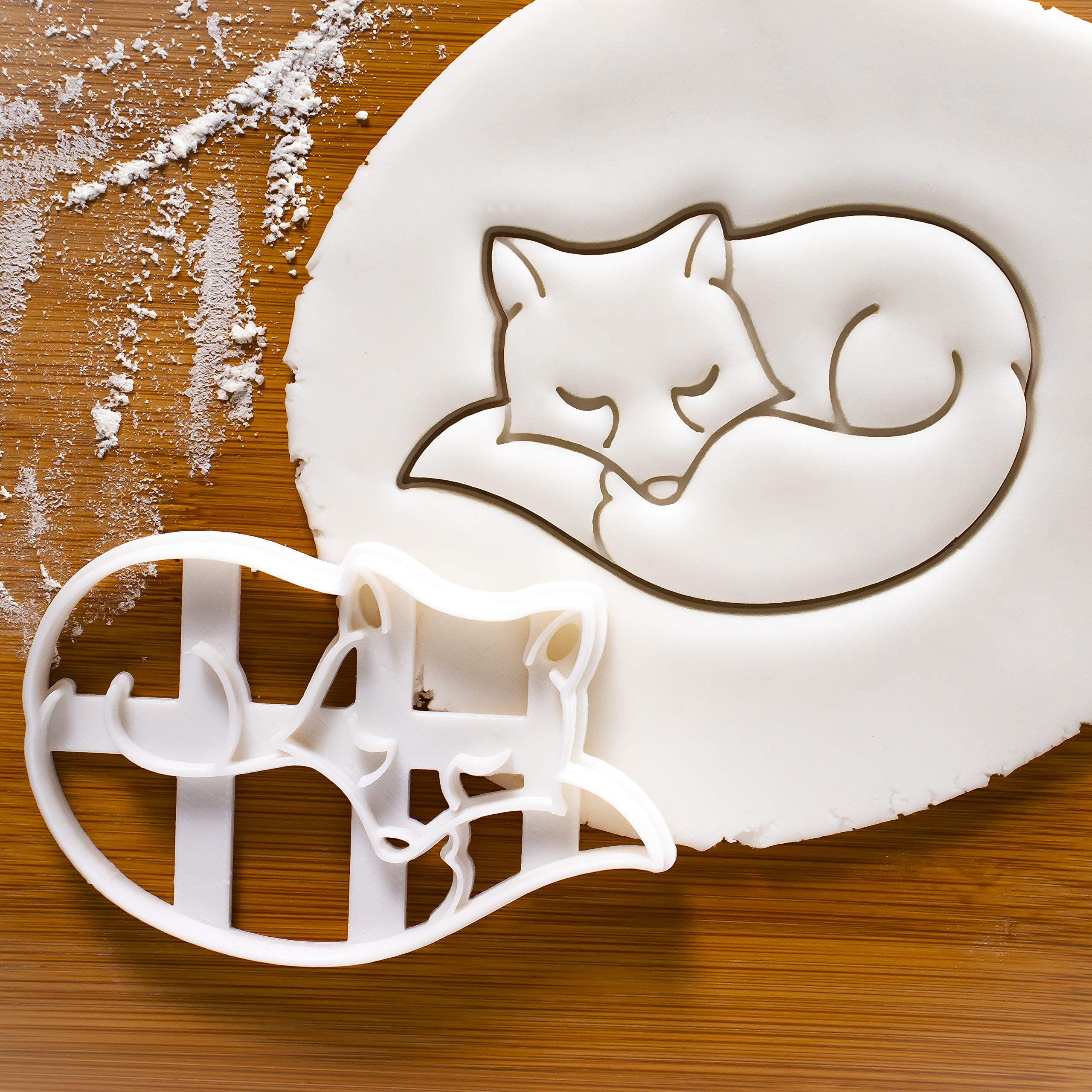 Fox Sleeping Cookie Cutter, 1 Piece - Bakerlogy