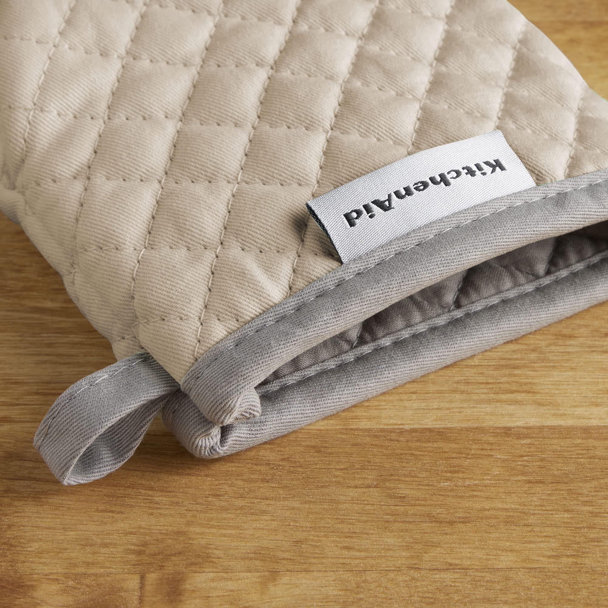 Kitchenaid Asteroid Mini Oven Mitt, 5.5''X8'', Milkshake 2 Count