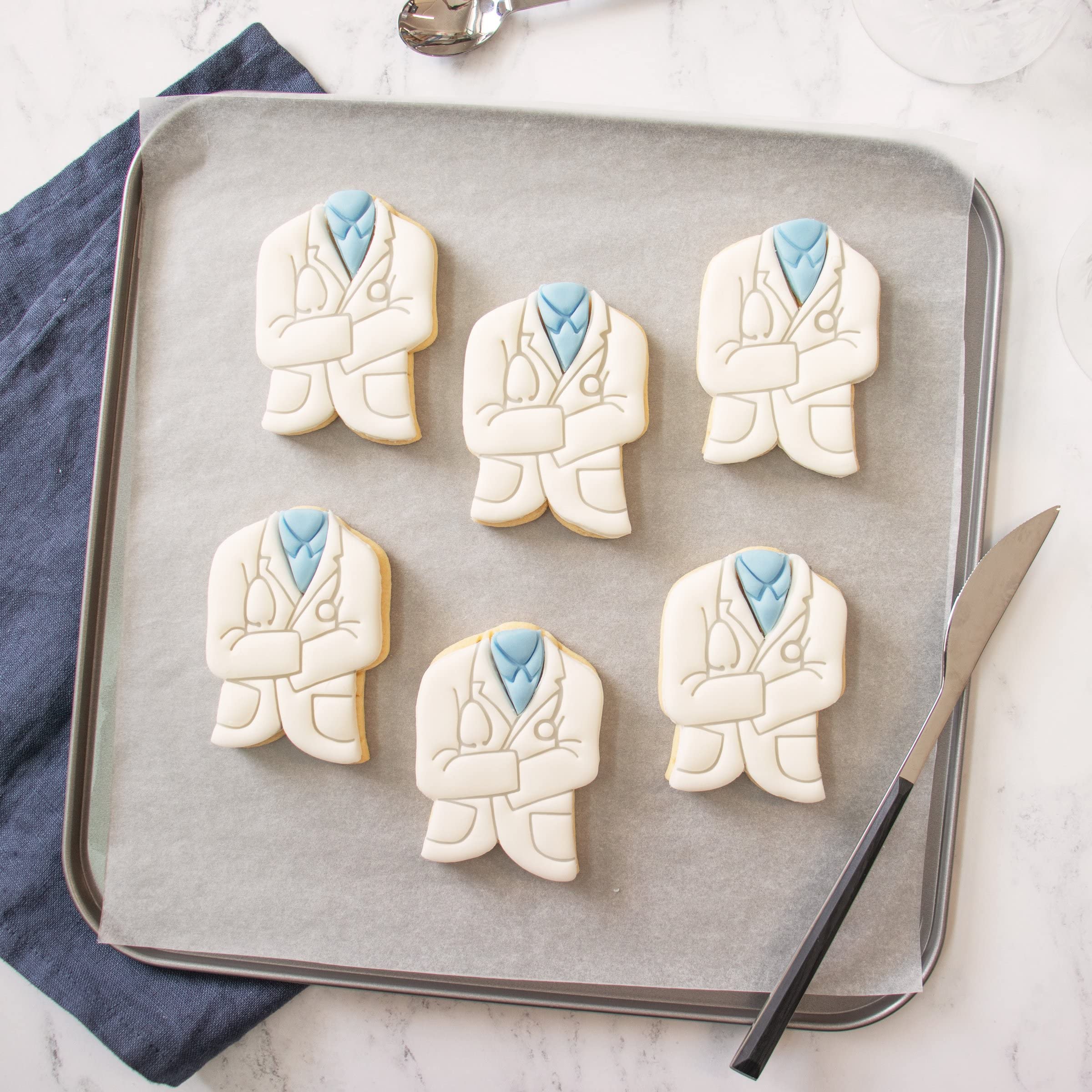Doctor'S Coat Cookie Cutter, 1 Piece - Bakerlogy
