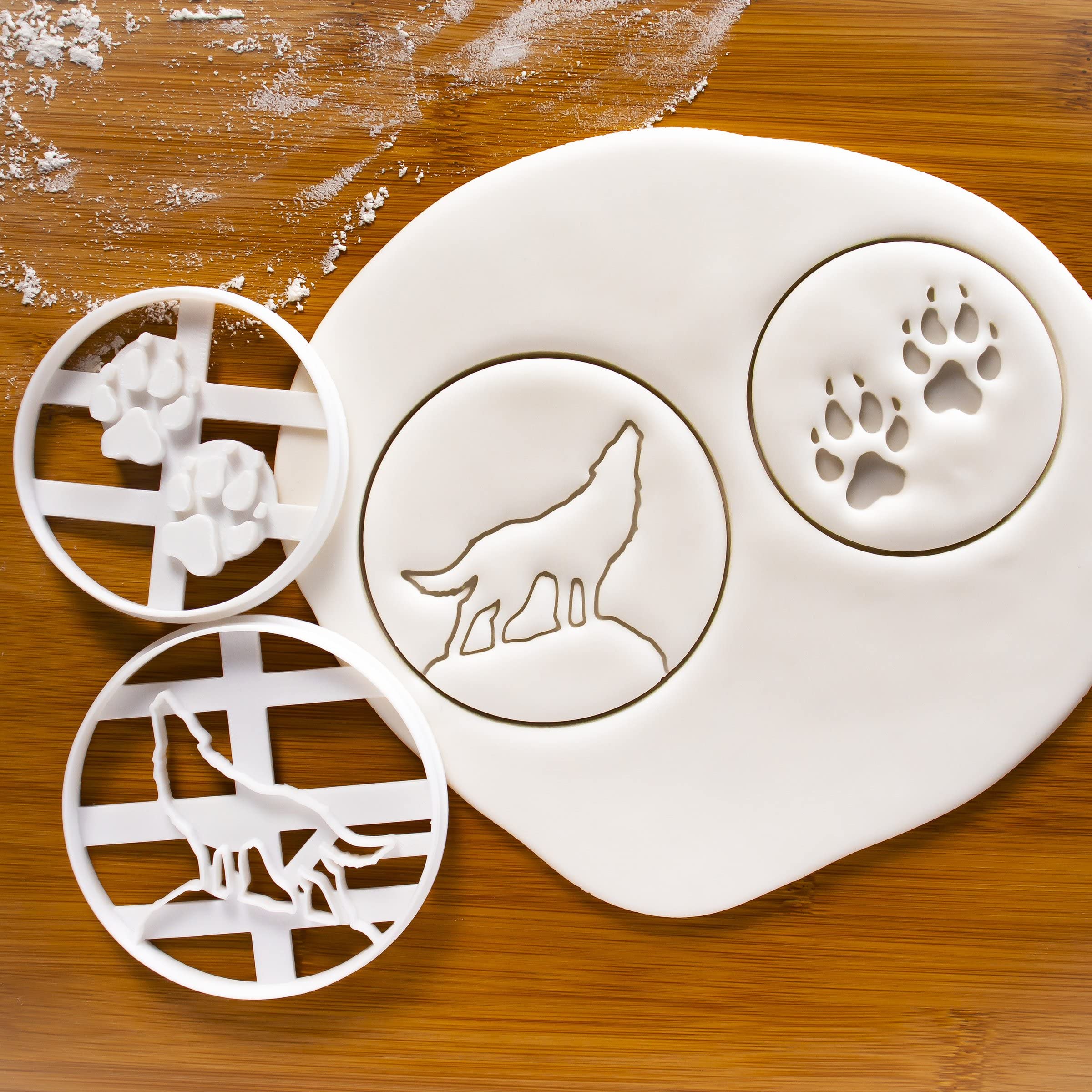 Set Of 2 Wolf Cookie Cutters (Designs: Howling Wolf And Wolf Paw Prints), 2 Pieces -Bakerlogy