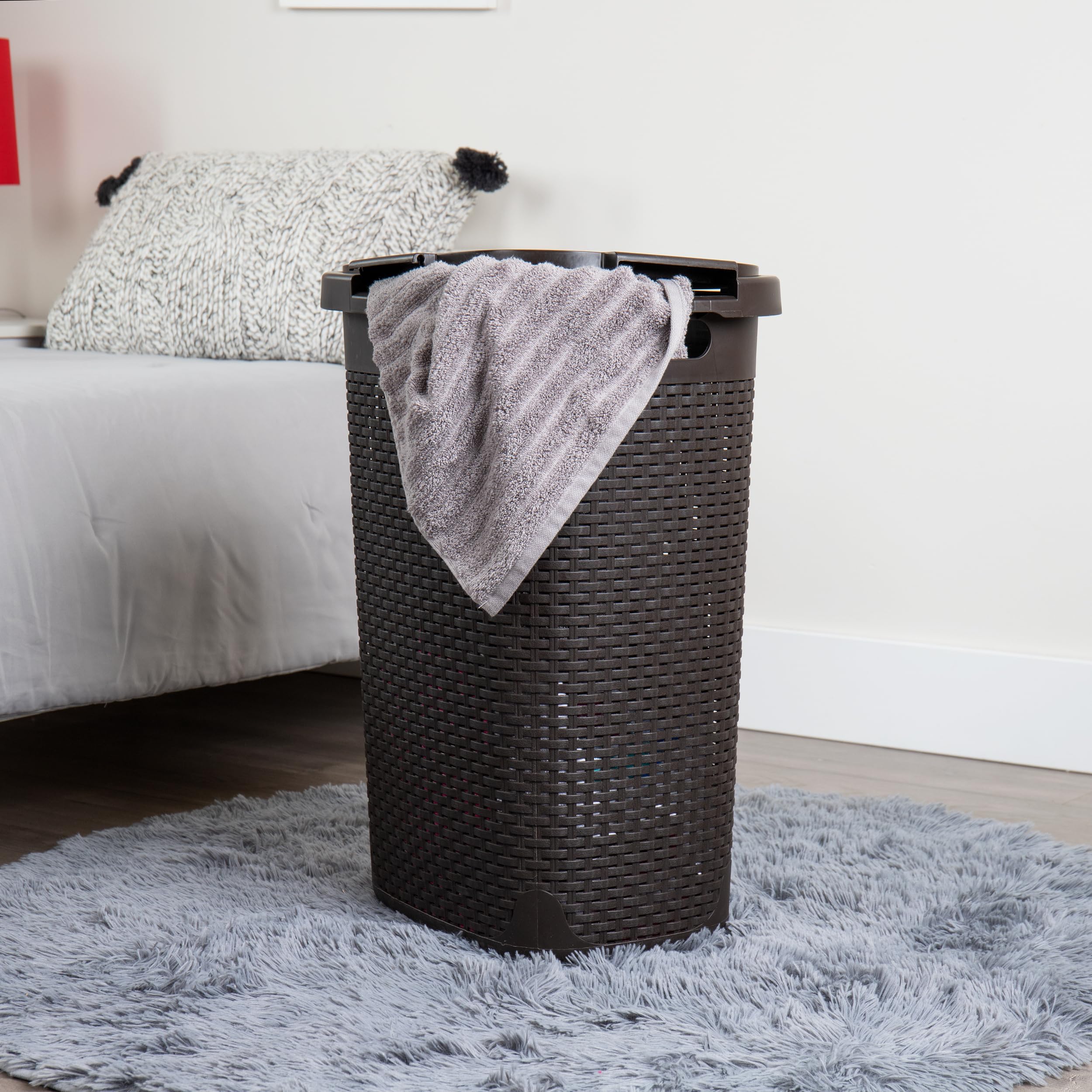 Mind Reader 60L Slim Laundry Hamper, Clothes Basket, Lid, Wicker Design, Plastic, 17.65''L X 13.75''W X 24.15''H, Brown