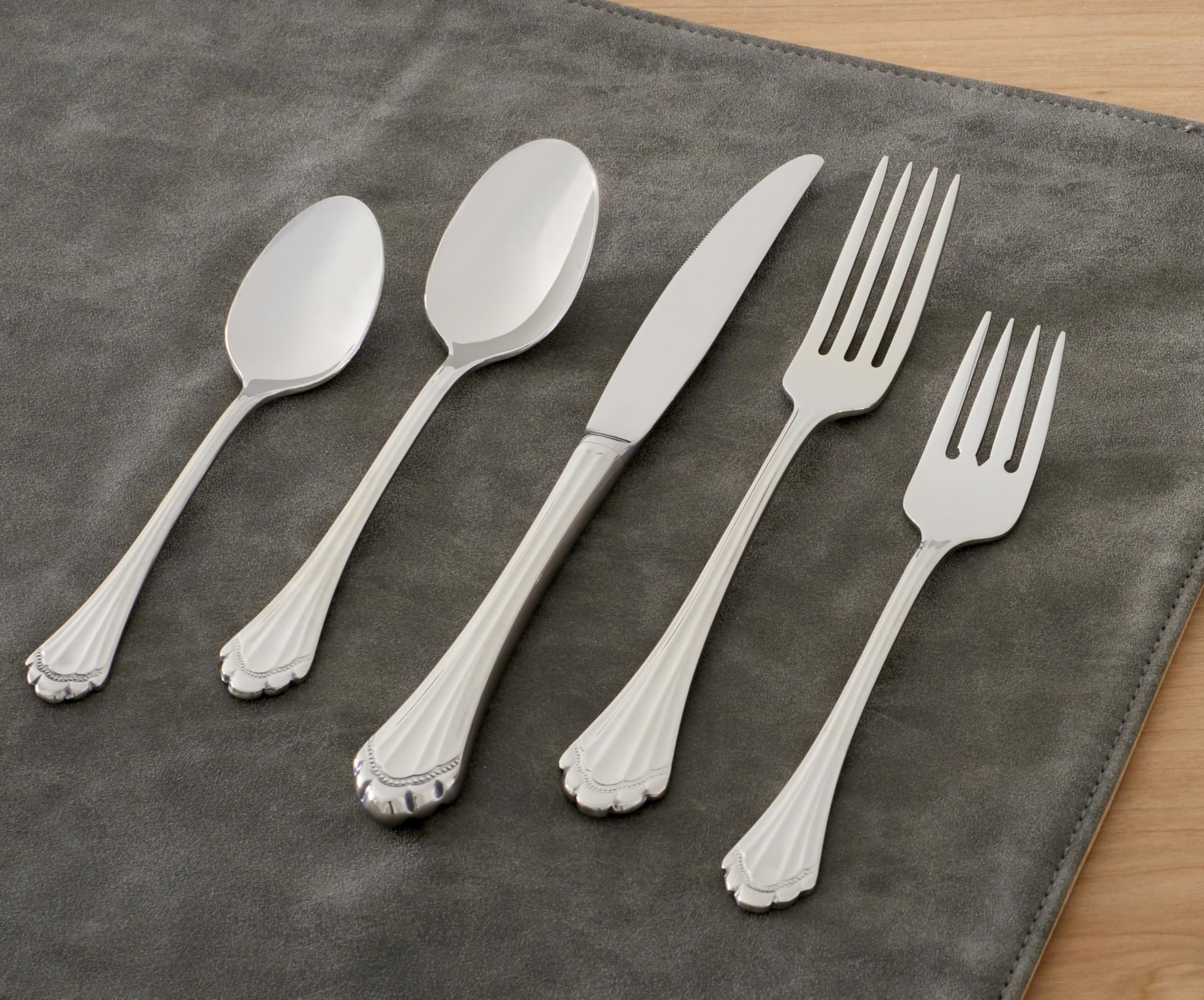 Oneida Marquette Fine Flatware Dinner Forks, Set Of 4