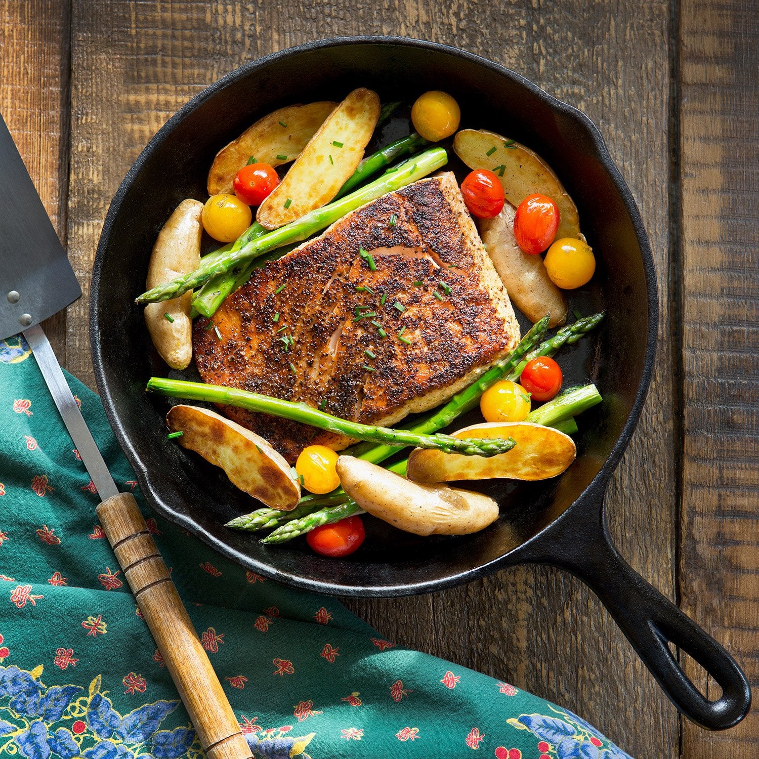 Simple Chef Cast Iron Skillet Set - 3-Piece Heavy Duty Pans, Pre-Seasoned, 8"/10"/12", Black, Model KITCHEN-238