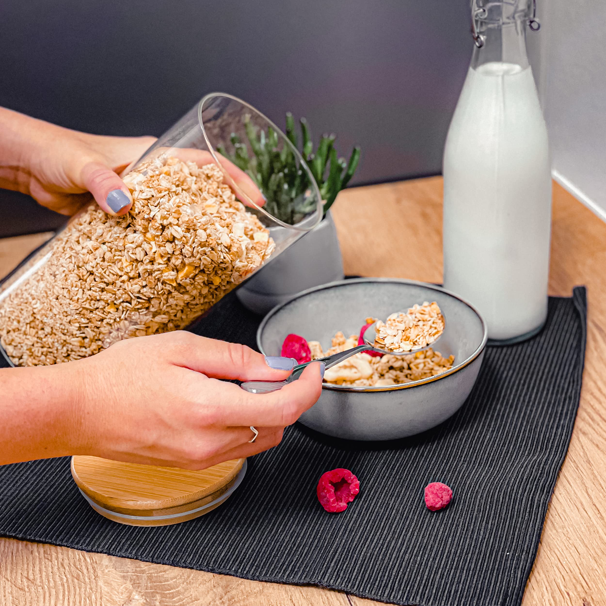 Glass Storage Jars With Lids Airtight - 4 Food Storage Jars 40 Oz - 8 Seals - Pantry Organization Jar In Borosilicate Glass With