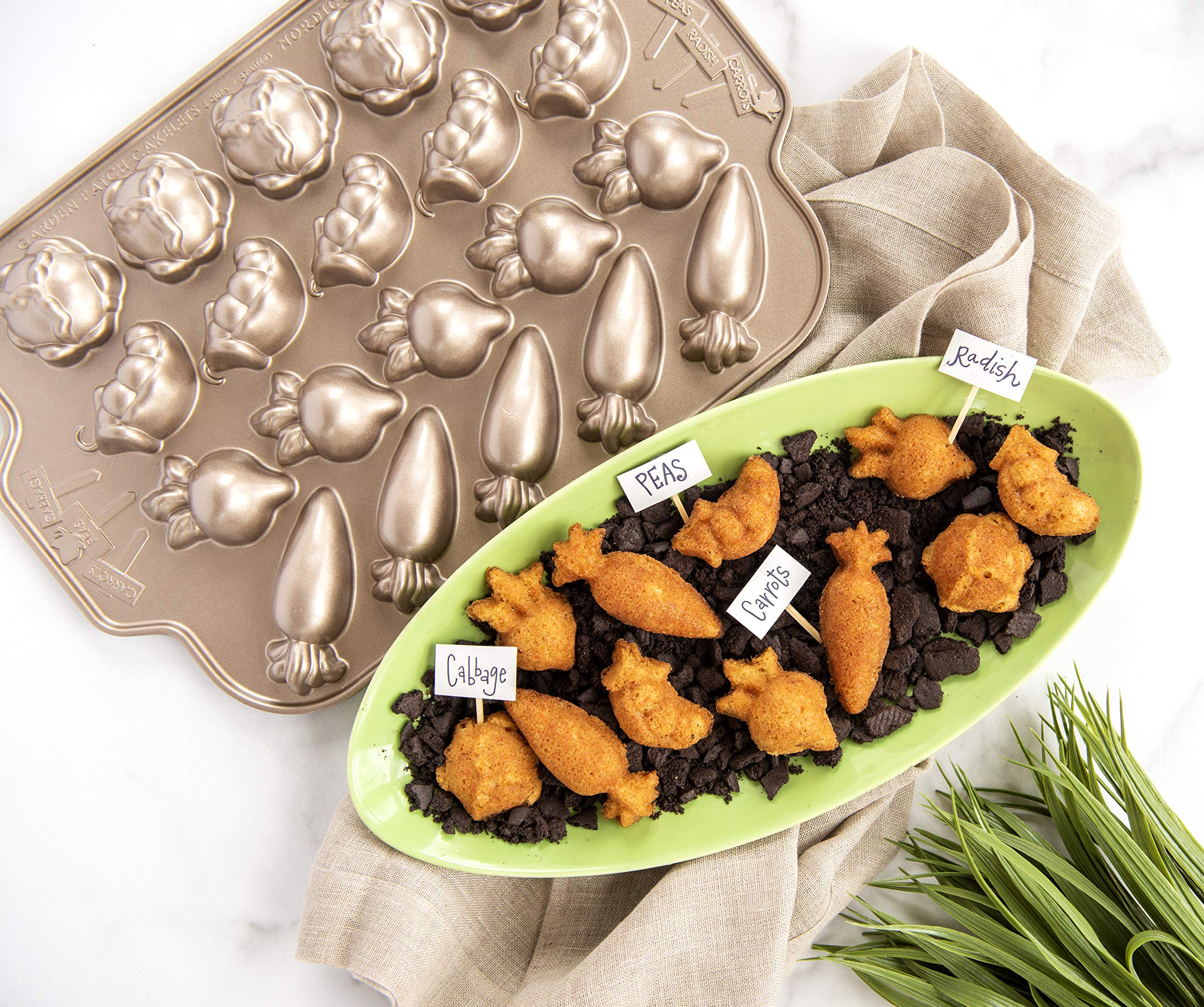 Nordic Ware Garden Patch Pan