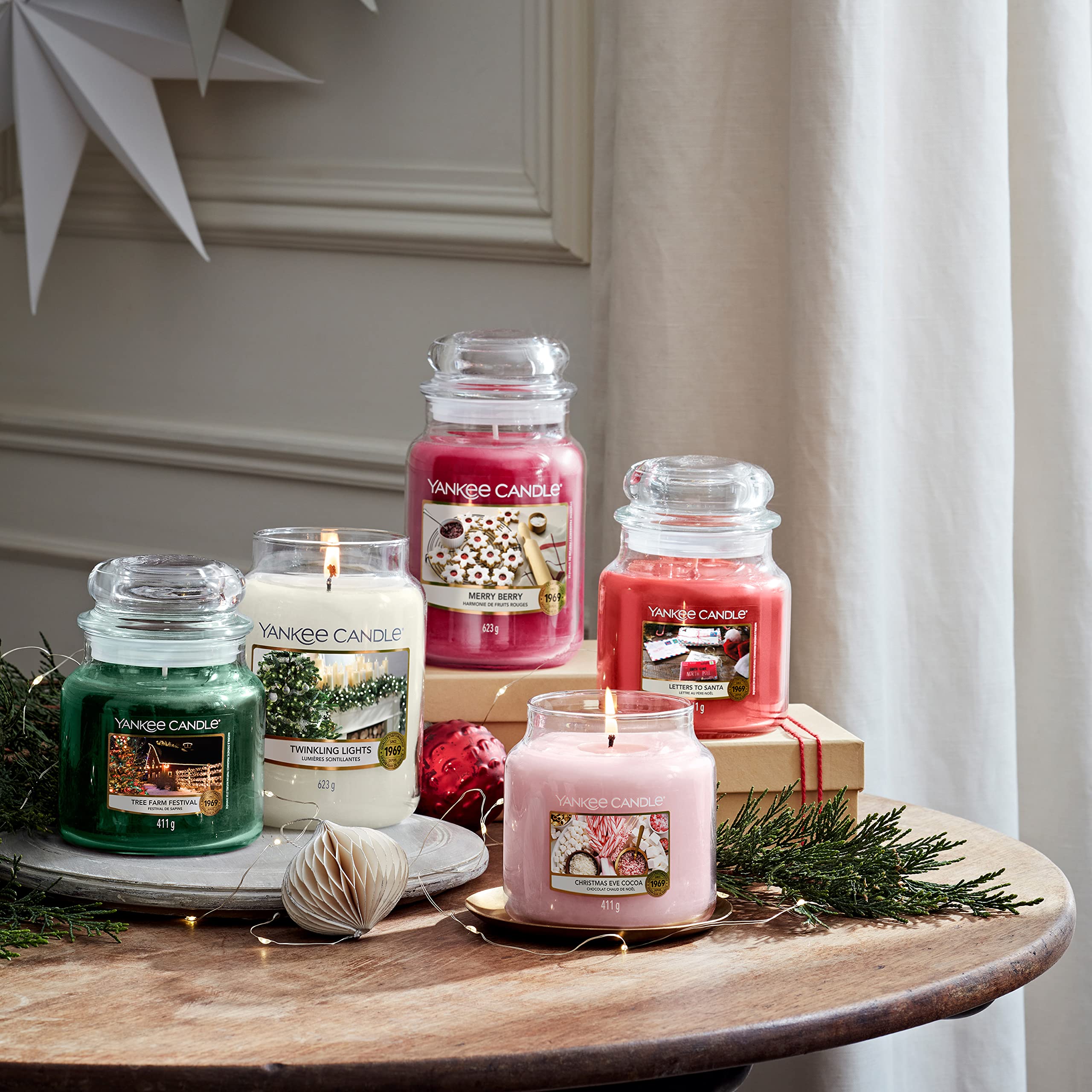 Yankee Candle Scented Candle | Merry Berry Large Jar Candle | Burn Time: up to 150 Hours
