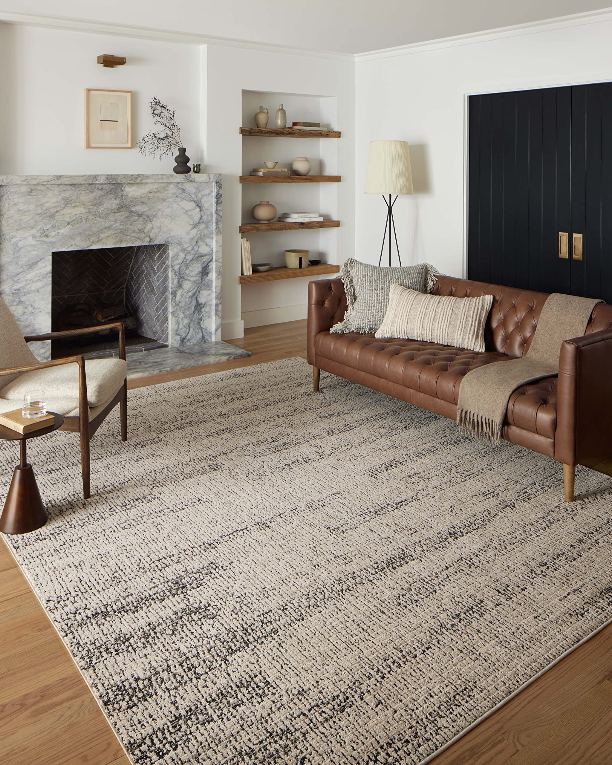 Loloi II Darby Collection DAR-02 Oatmeal/Charcoal 4-0 x 6-0 Accent Rug