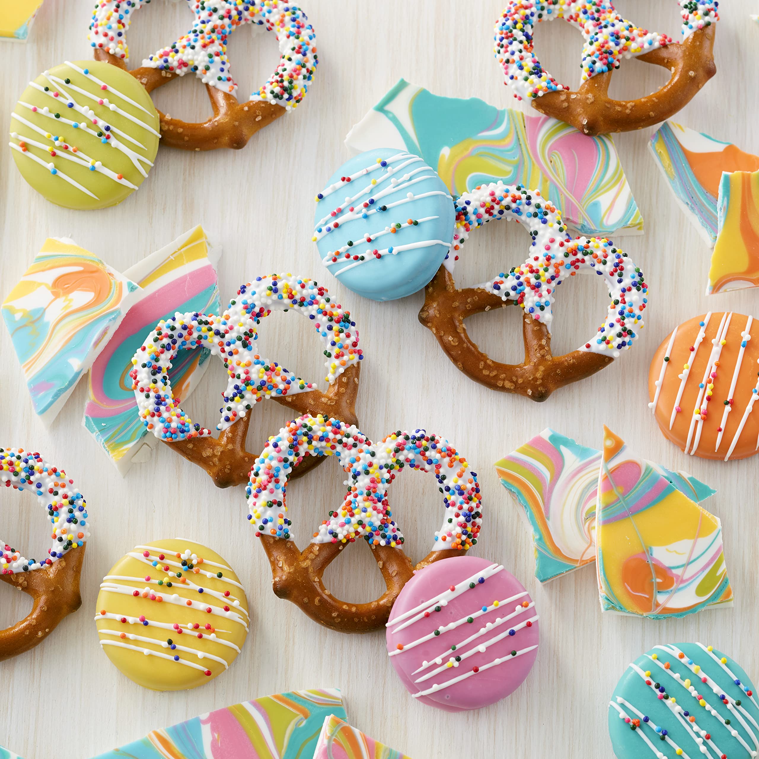 Wilton Ez Thin Dipping Aid For Candy Melts Candy, 6 Oz.