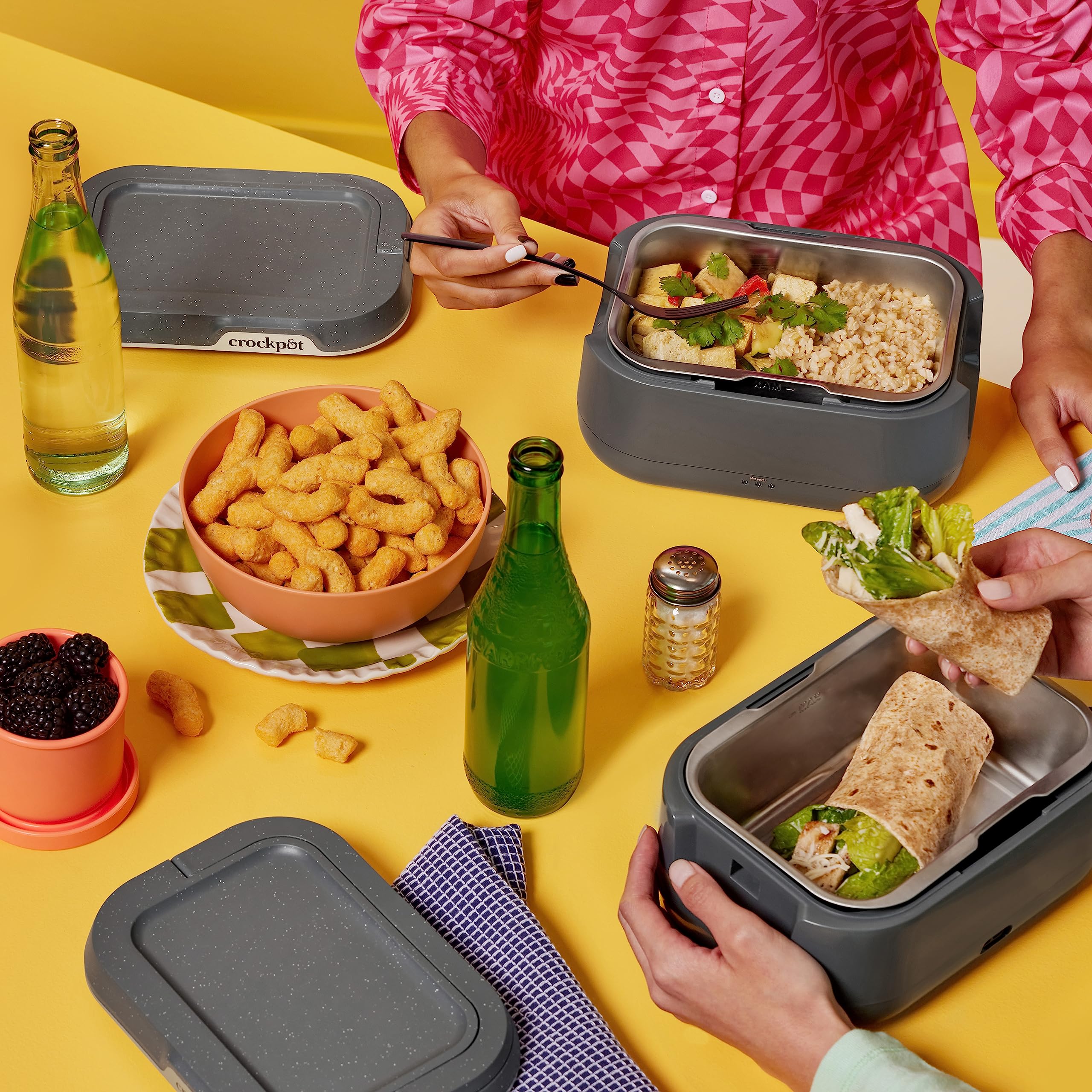 Crock-Pot 28-Ounce Mini Electric Heated Lunch Box, Portable Food Warmer, Perfect for Travel, Car, On-the-Go, Keeps Food Warm, Sp