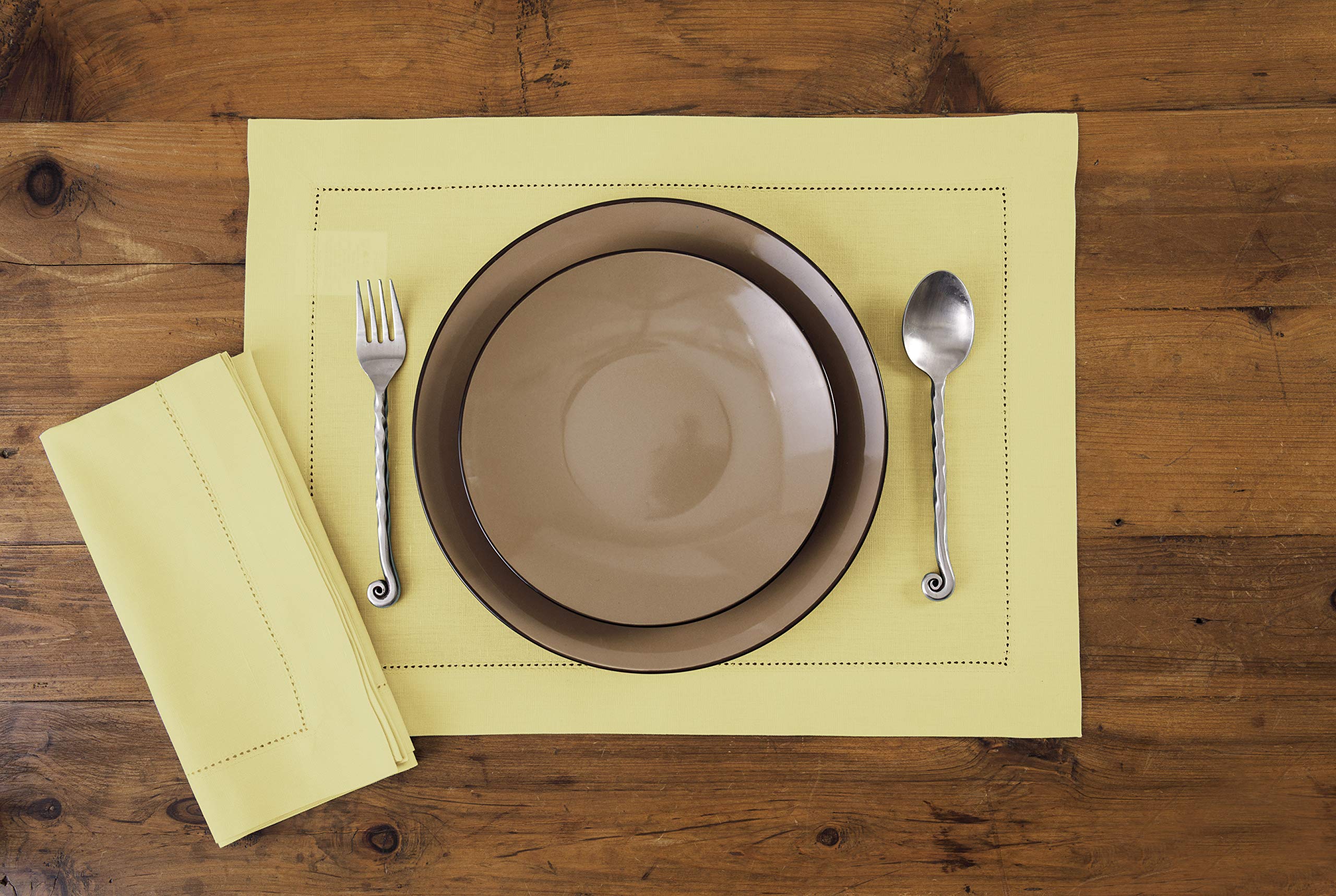 Solino Home Placemats 19'' L X 14'' W Inch - Cotton Linen Hemstitch Yellow Cloth Placemats Set Of 4 - Washable Fabric Place Mats