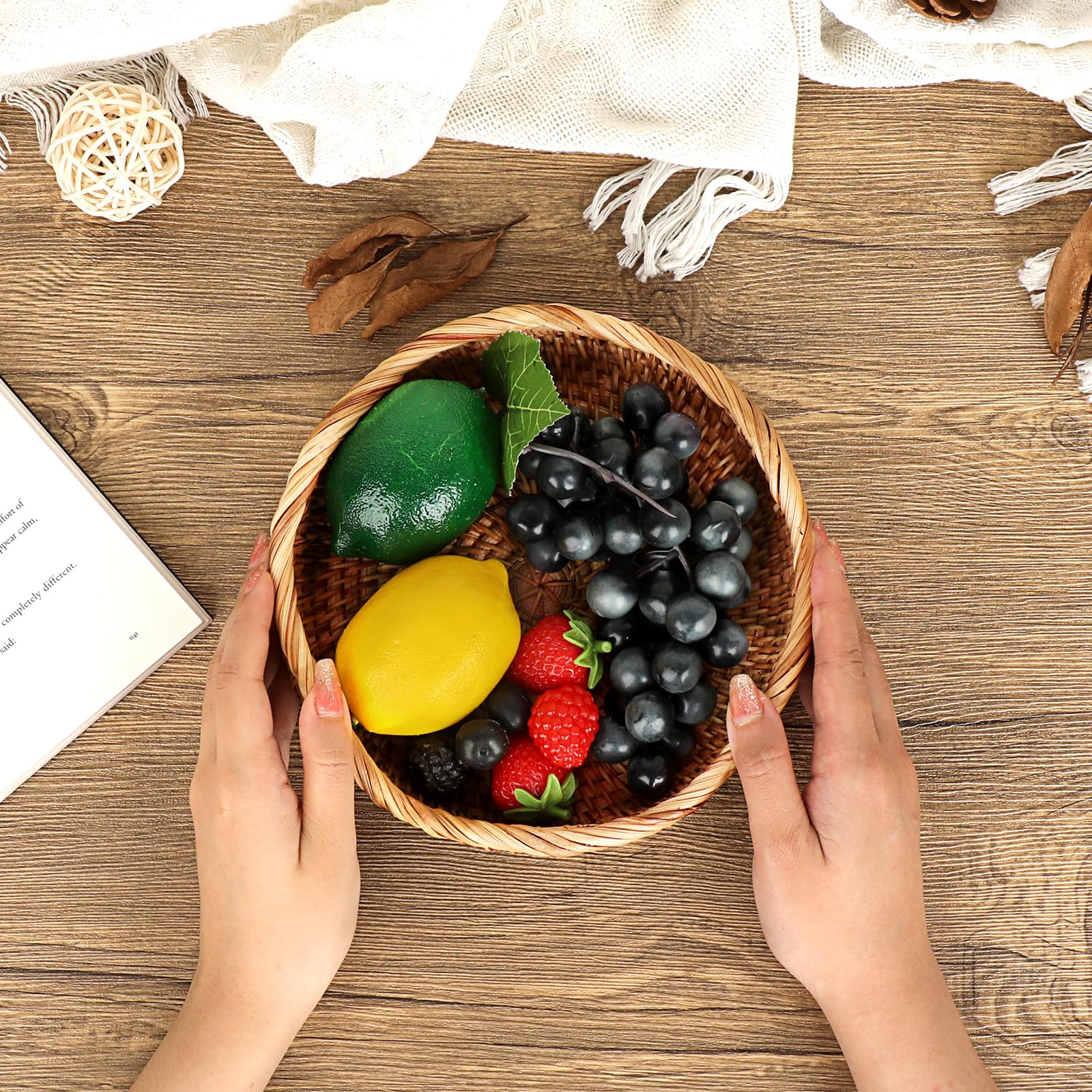 Hipiwe Round Key Basket Bowl for Entryway 7.3 Natural Rattan Fruit Bowl Woven Wicker Basket Serving Tray Rattan Organizer Decora