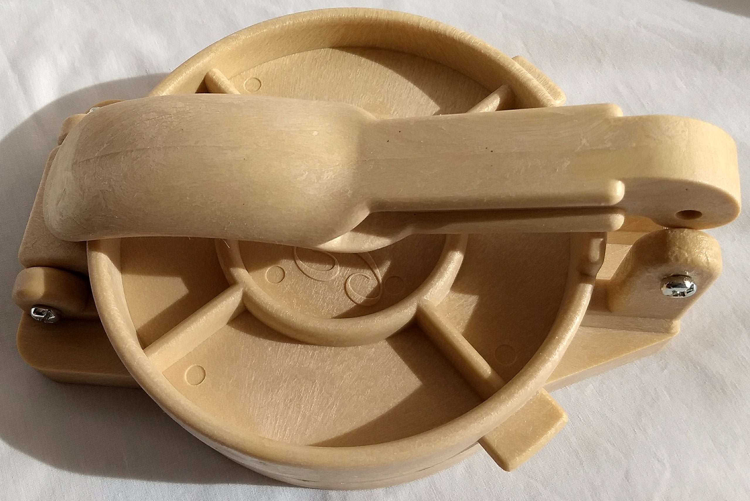 6.5'' Plastic Tortilla Press
