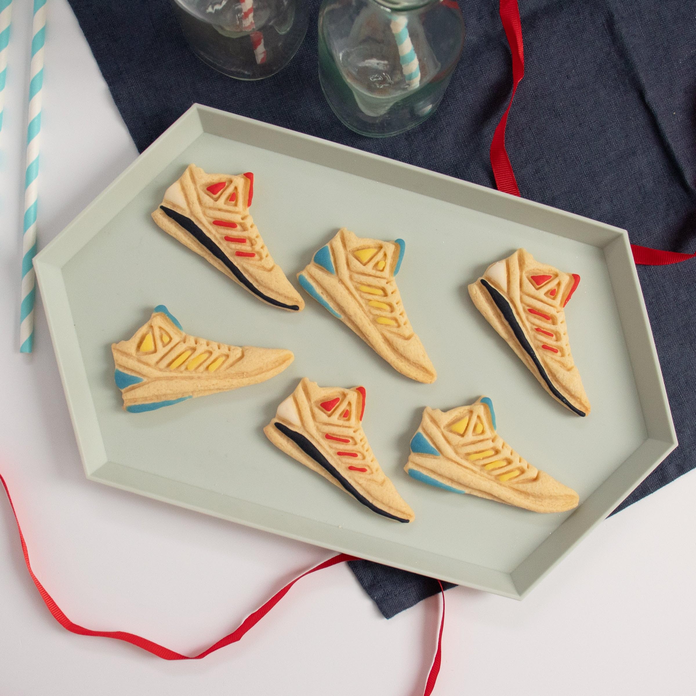 Basketball Shoe Cookie Cutter, 1 Piece - Bakerlogy