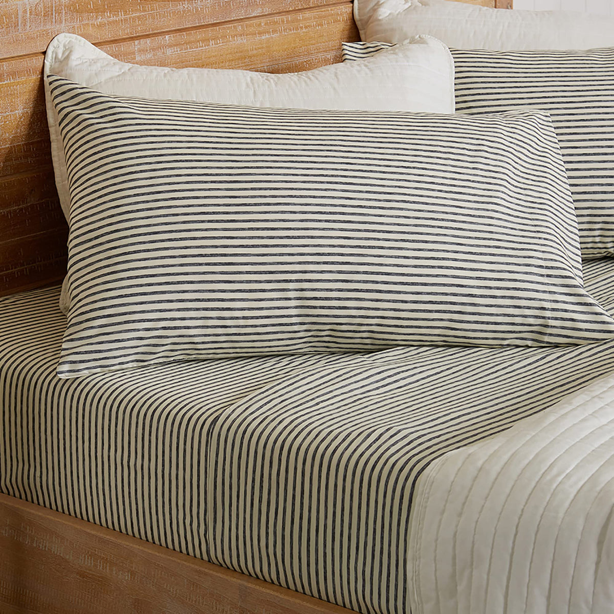 Great Bay Home 4-Piece Stripe Printed Ultra-Soft Microfiber Sheet Set Wrinkle Free, Comfortable, All-Season Bed Sheets Evette Co