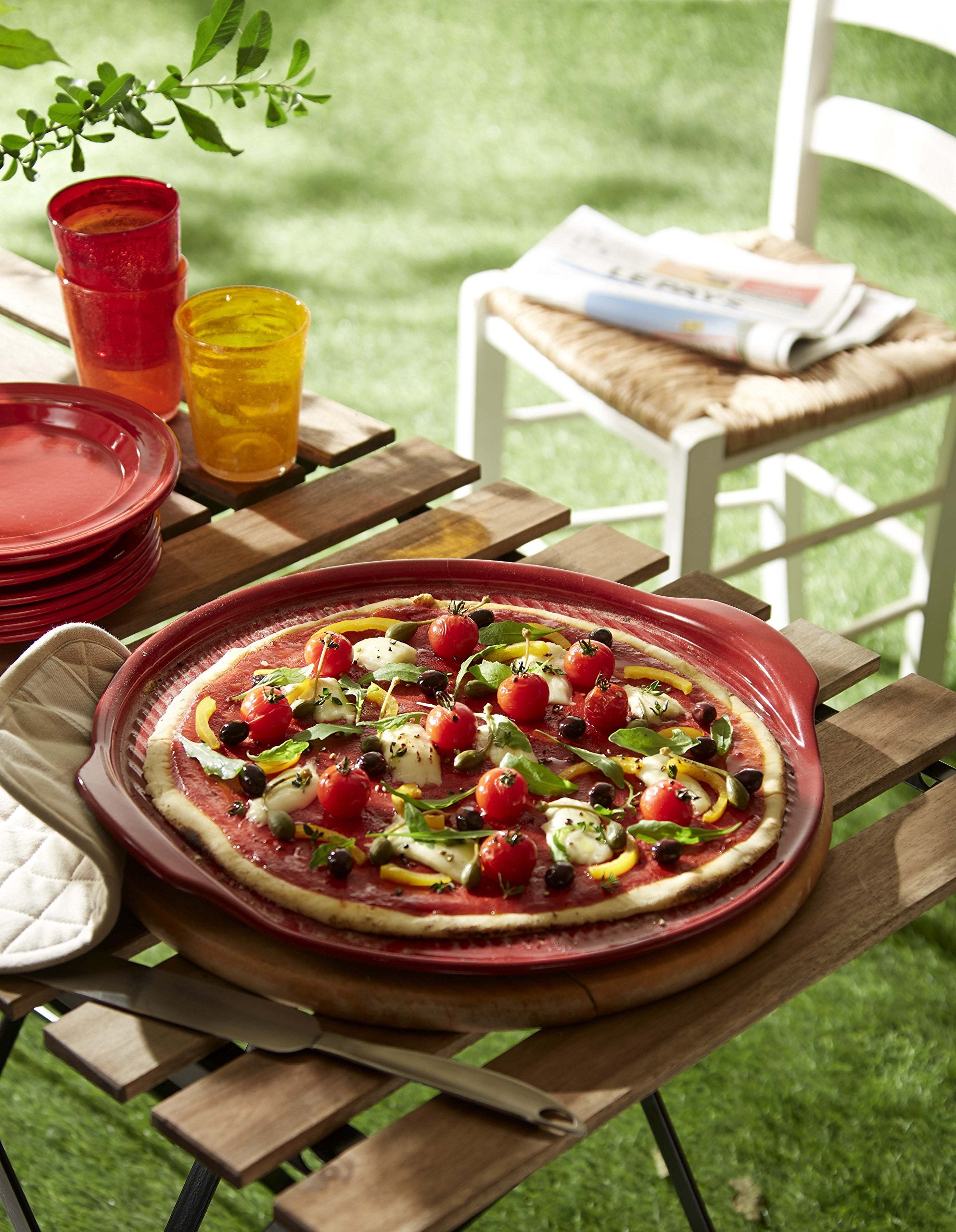 Emile Henry Made In France Flame Pizza Stone, 14.6 X 14.6'', Burgundy