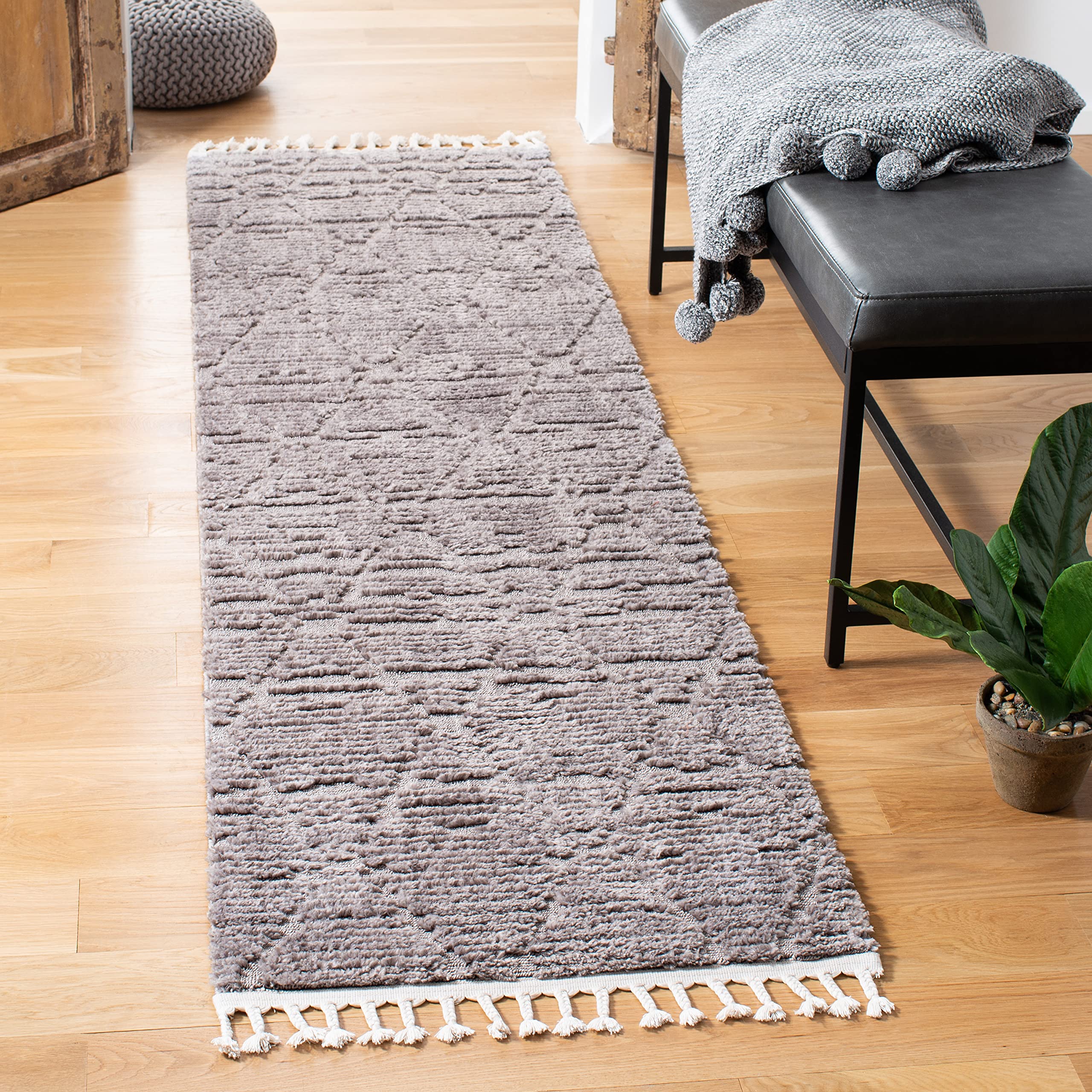 SAFAVIEH Marrakech Collection 67 Square Grey MRK517F Handmade Moroccan Boho Tribal Tassel Area Rug