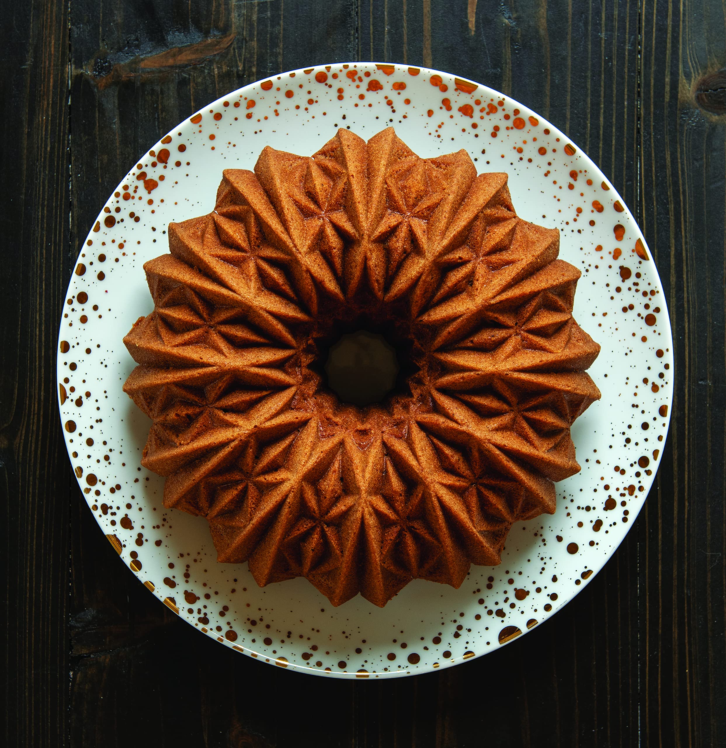 Nordic Ware Cut Crystal Bundt, 10 Cup, Gold