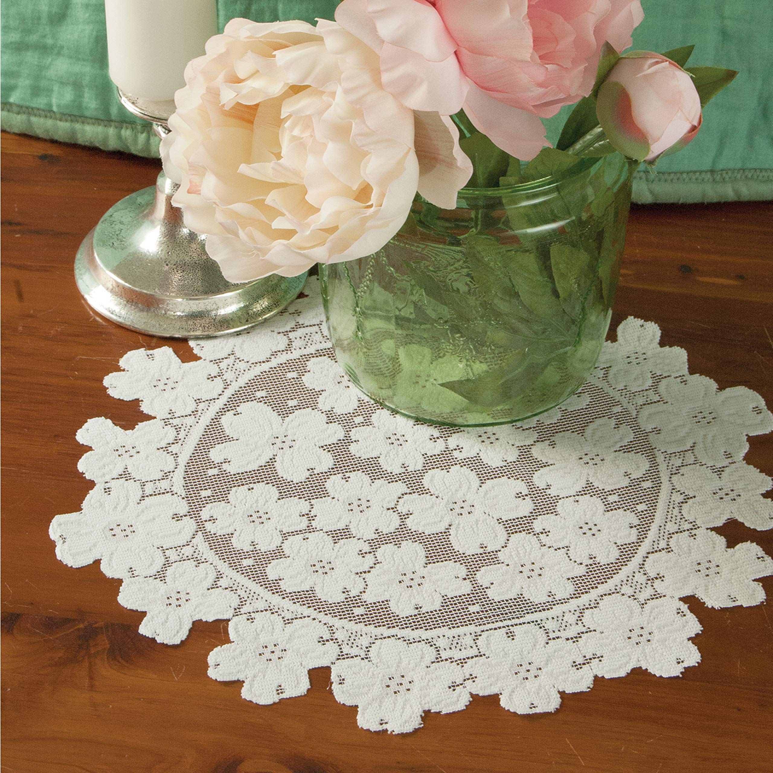 Heritage Lace Dogwood 14'' White Round Doily (Set Of 4)
