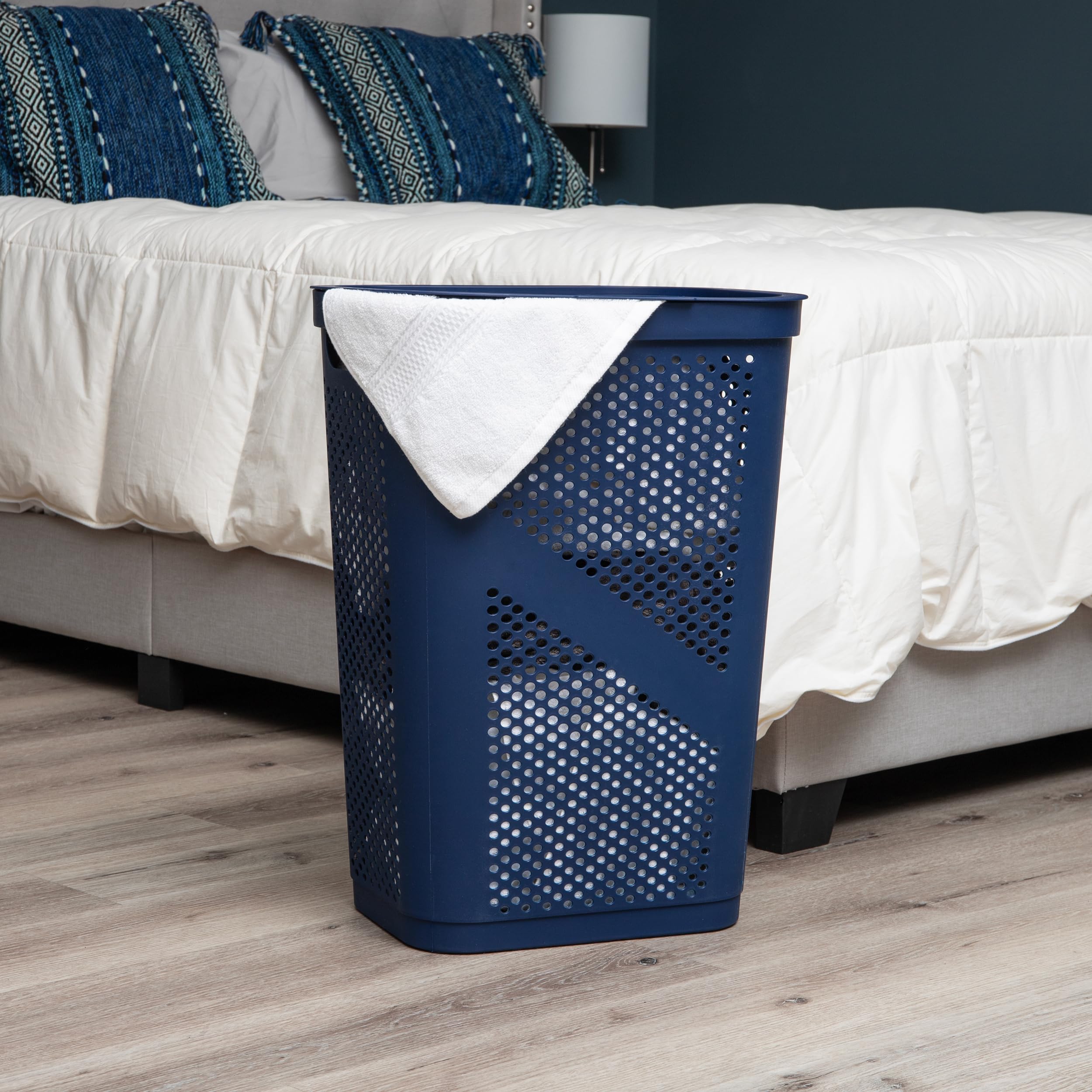 Mind Reader 60L Slim Laundry Hamper, Clothes Basket, Lid, Ventilated, Plastic, 17.25''L X 13.75''W X 23.5''H, Navy