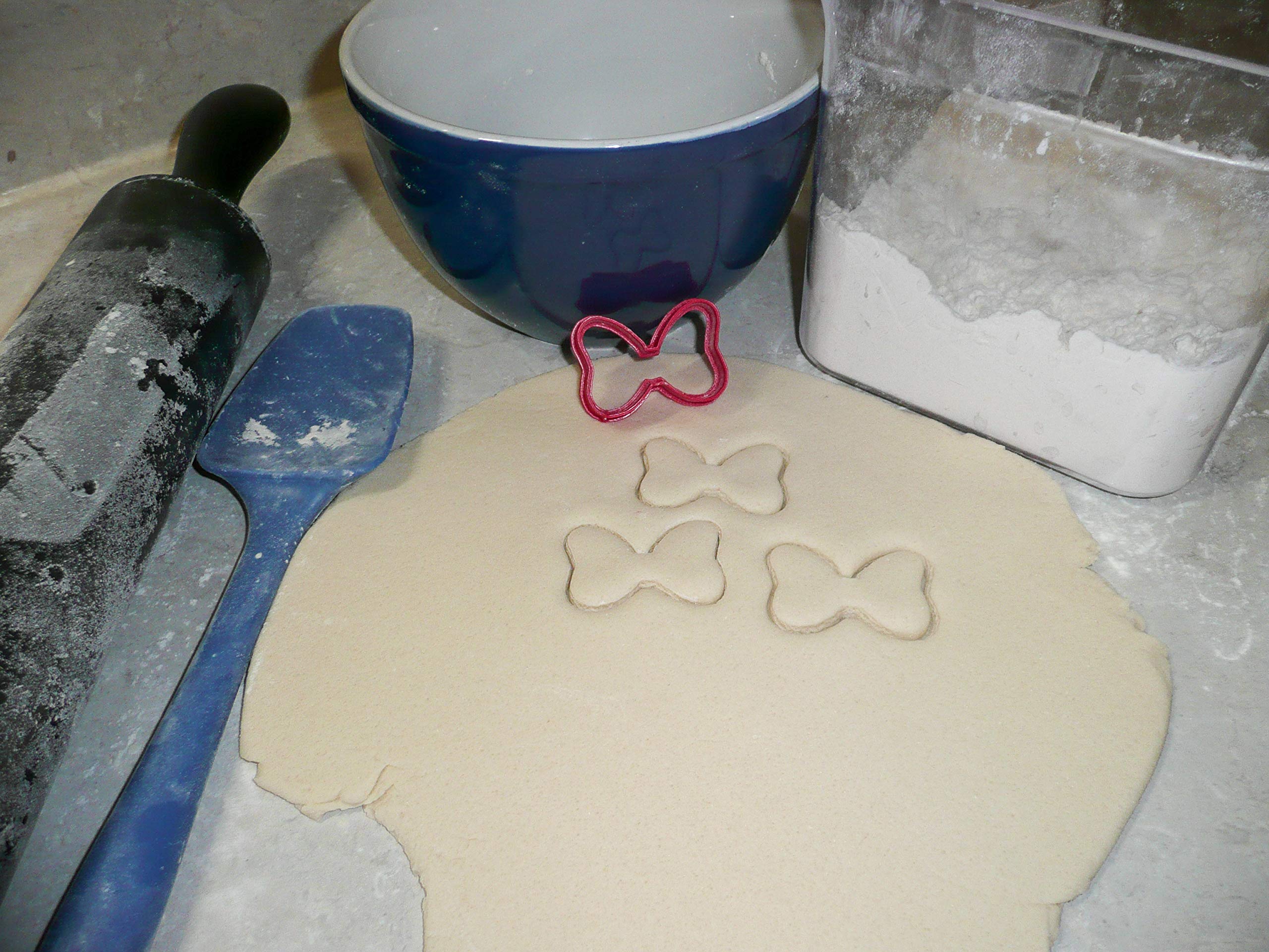 Themed Magical Mouse Bow Character Small Cookie Cutter Special Occasion Baking Tool Made In Usa Pr305