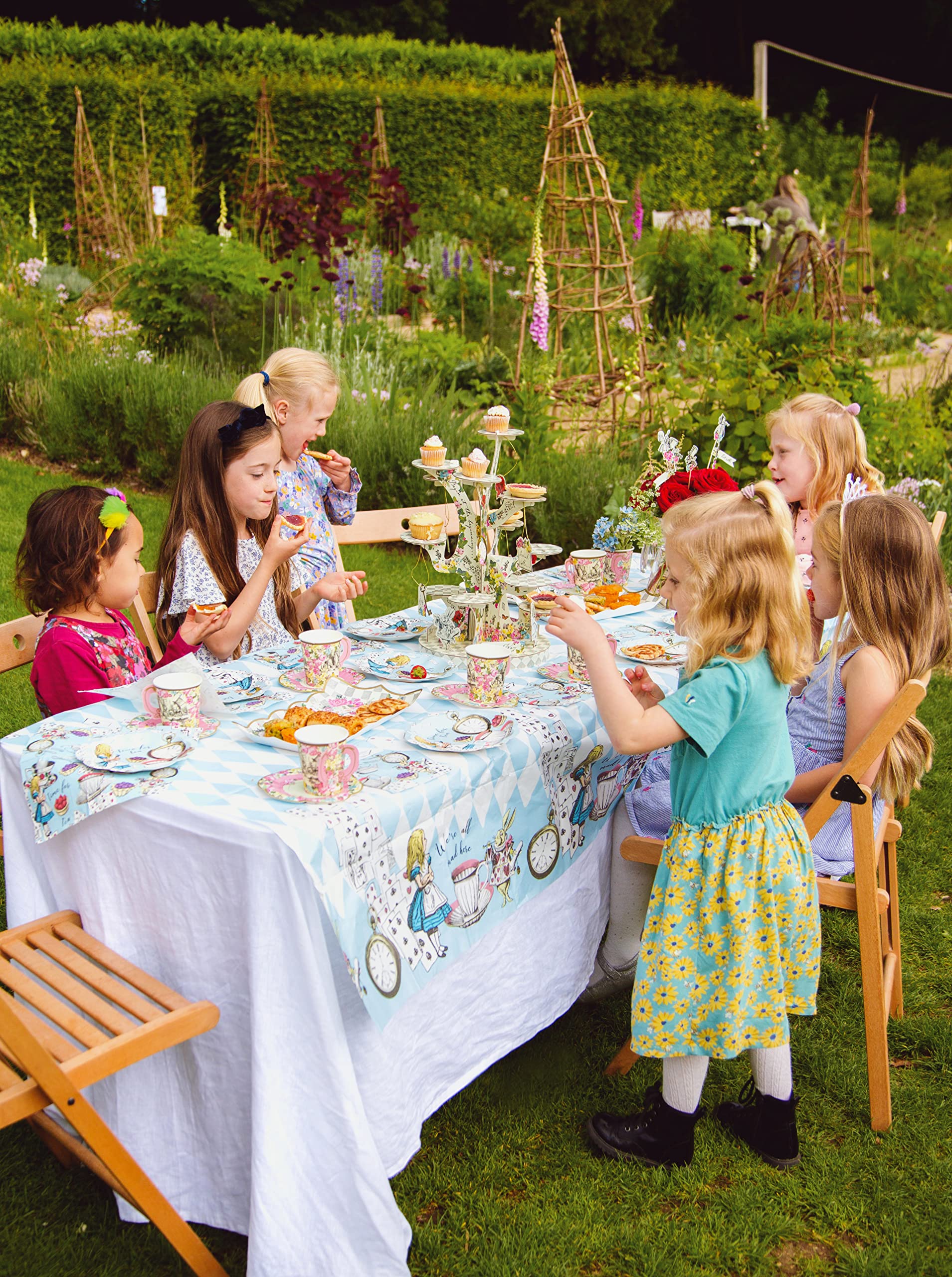 Talking Tables Truly Alice 13'' Alice In Wonderland Mad Hatter Party Paper Napkins For A Tea Party Or Birthday (20 Pack)