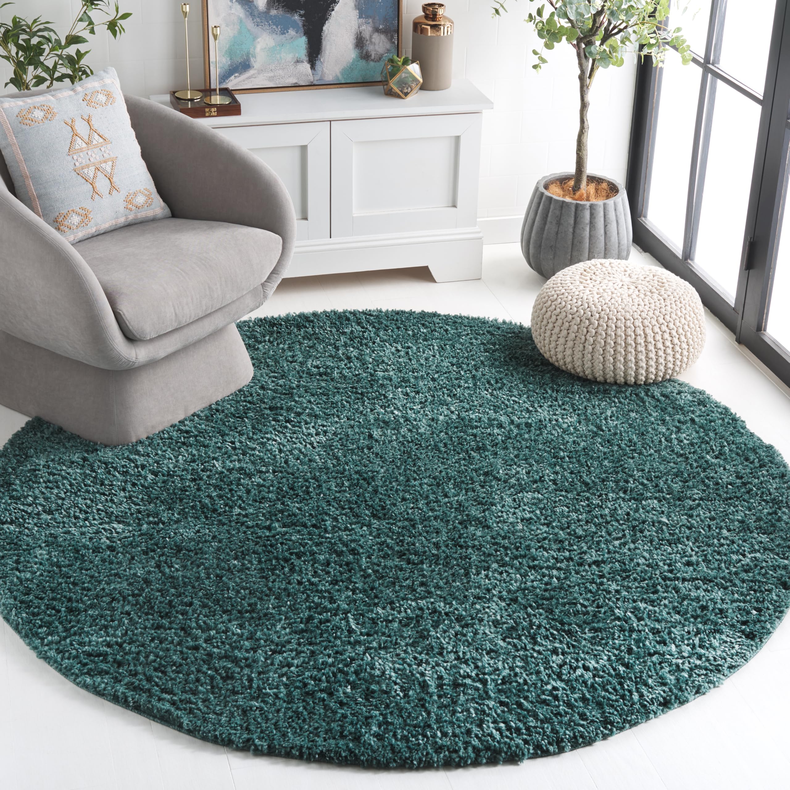 SAFAVIEH August Shag Collection Area Rug - 67 Square, Green, Solid Design, Ideal for High Traffic Areas in Living Room, Bedroom