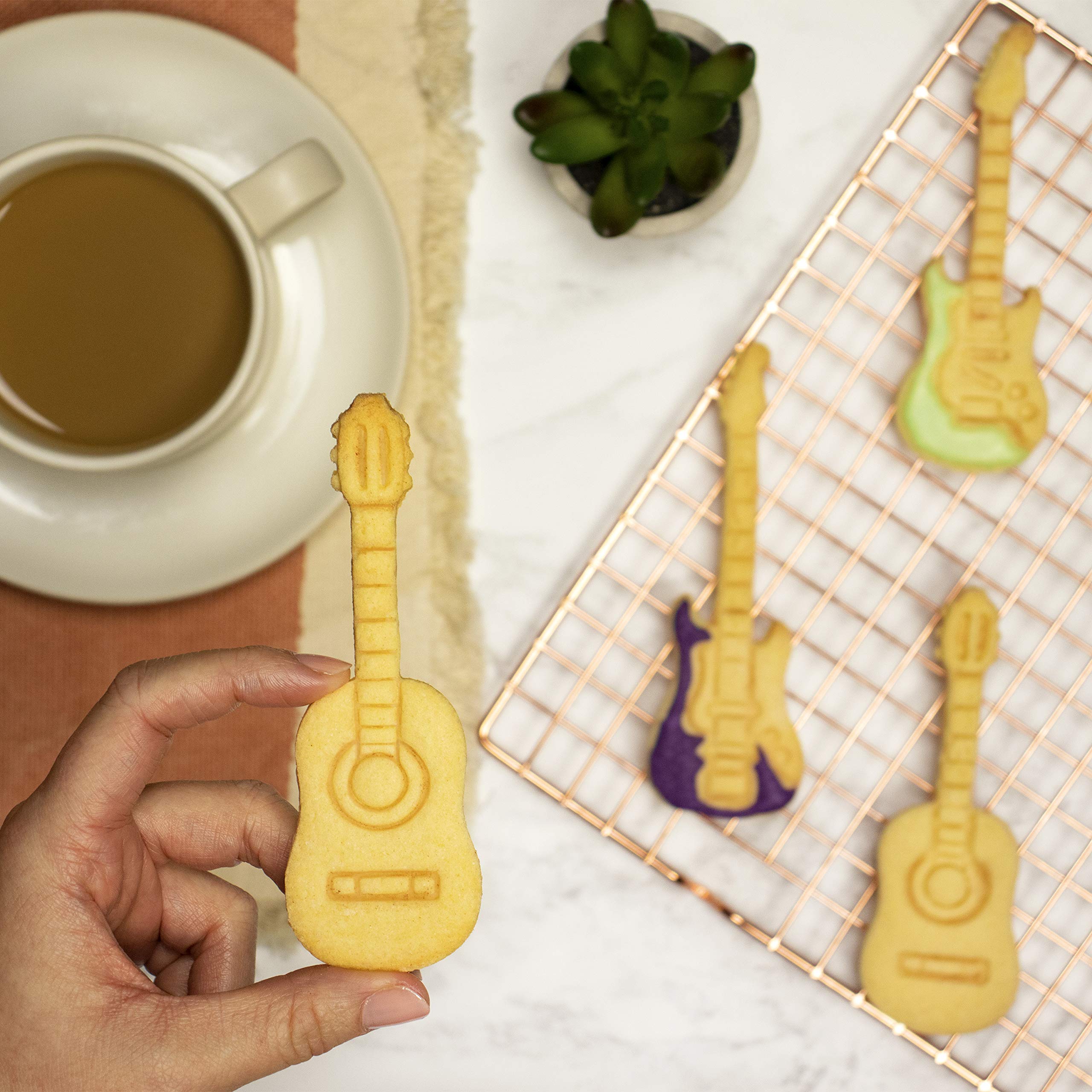 Set Of 2 Guitar Cookie Cutters (Designs: Acoustic And Electric Guitar), 2 Pieces - Bakerlogy