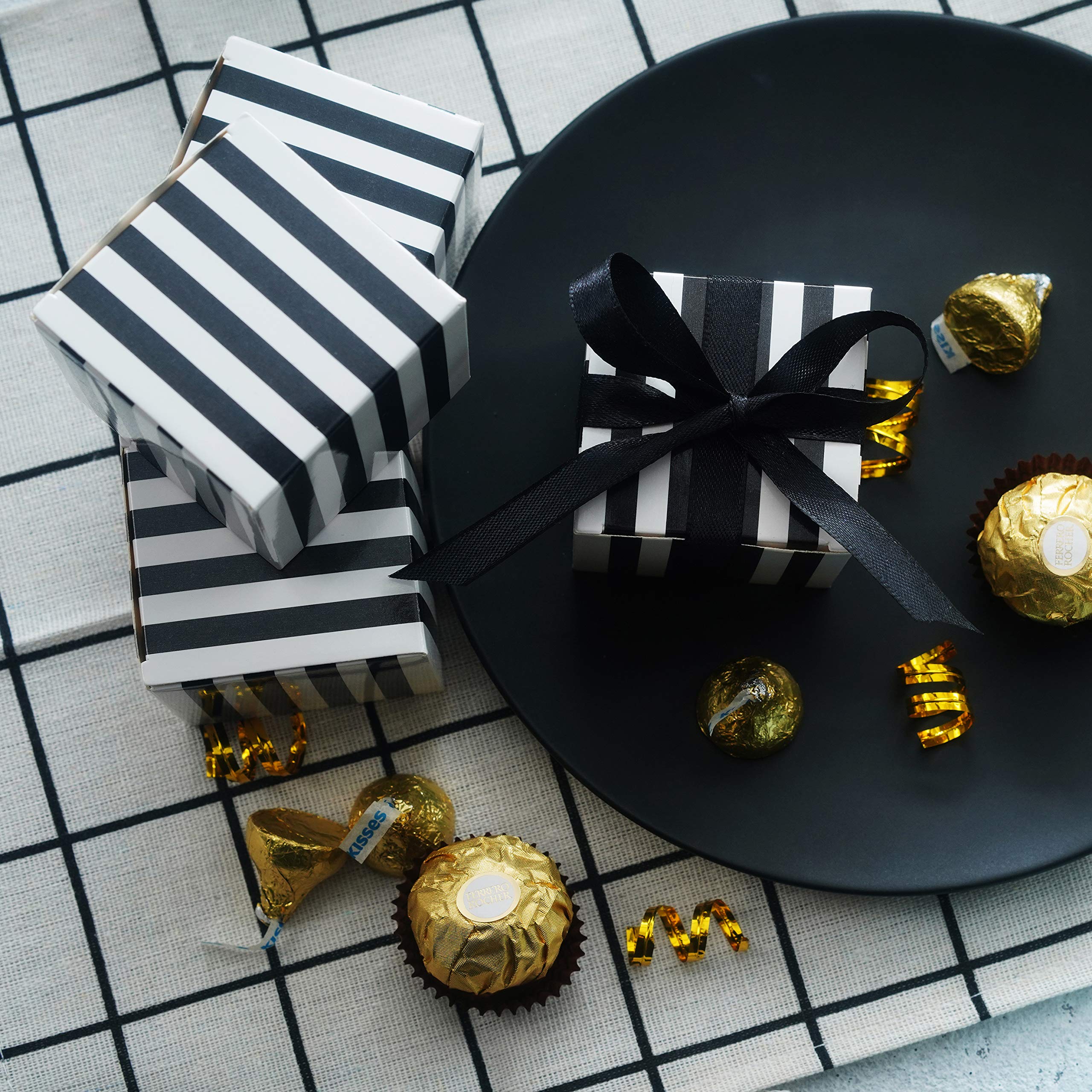 AKIO CRAFT Small Cube Candy Boxes Bulk Black and White Strips Party Favors Gift Boxes Baby Shower Thank You Treat Boxes Graduation Party Boxes Supplies  5x5x5cm  50pc