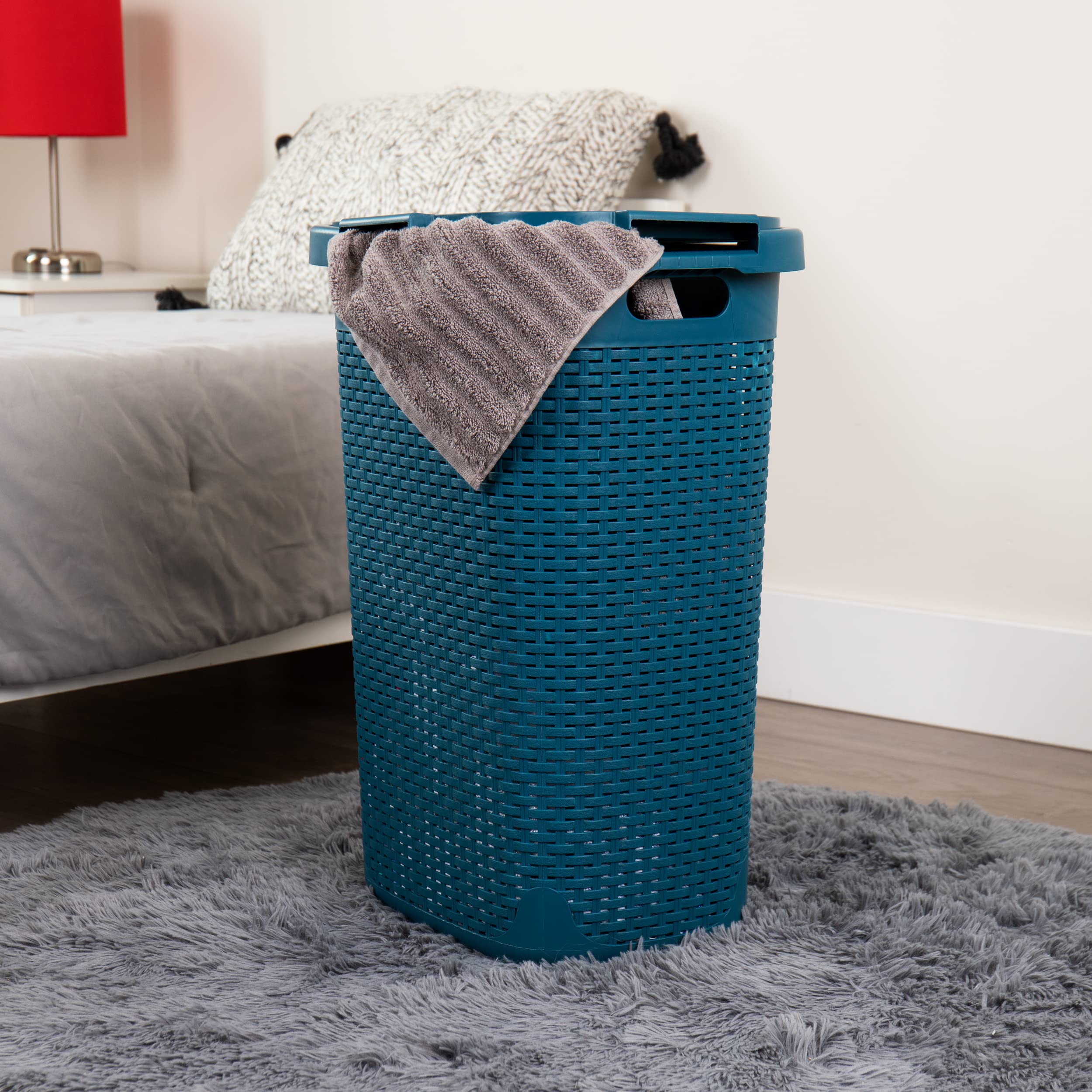 Mind Reader 60L Slim Laundry Hamper, Clothes Basket, Lid, Wicker Design, Plastic, 17.65''L X 13.75''W X 24.15''H, Blue