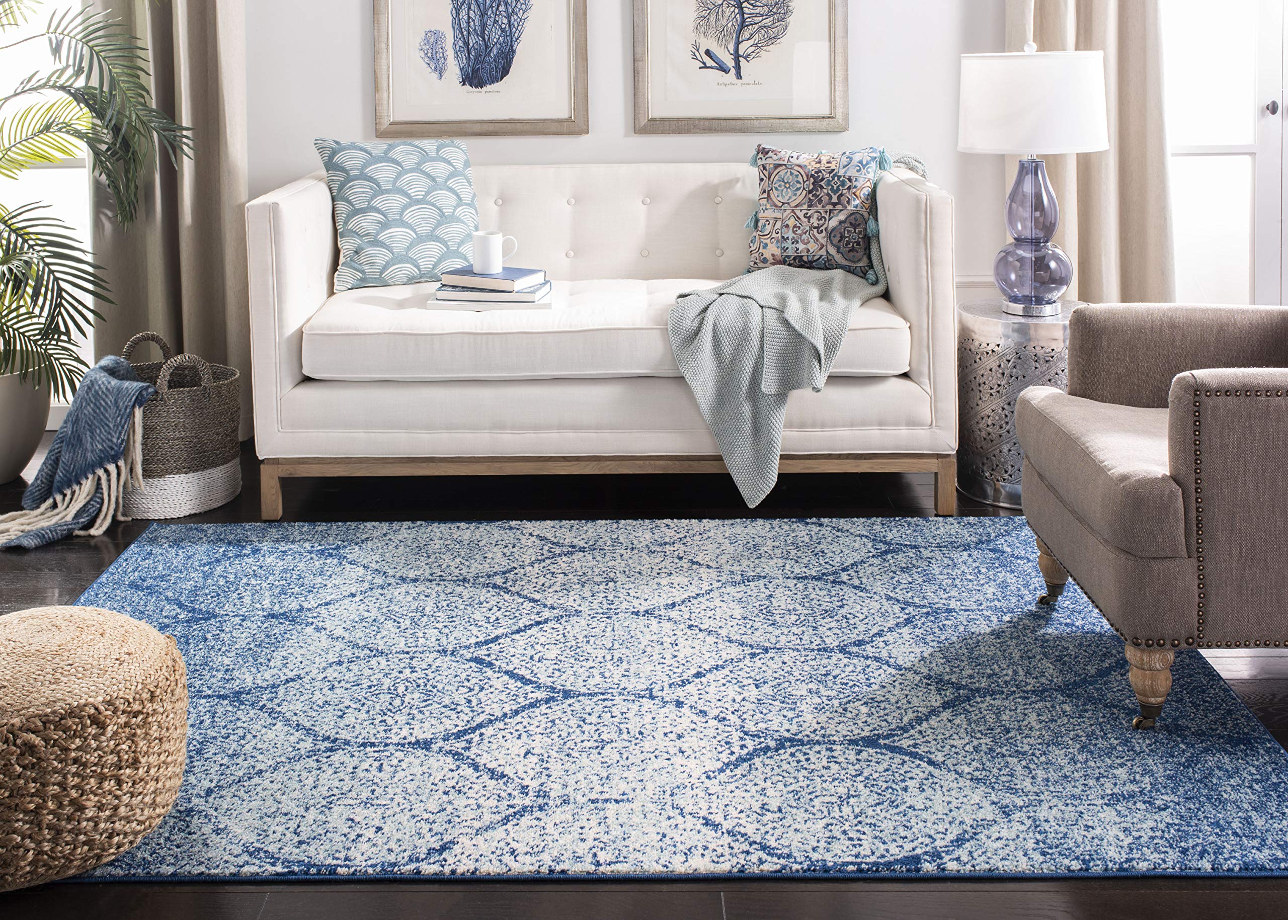 SAFAVIEH Madison Collection Area Rug - 53 Square, Navy & Blue, Glam Ogee Trellis Distressed Design, Non-Shedding & Easy Care, I