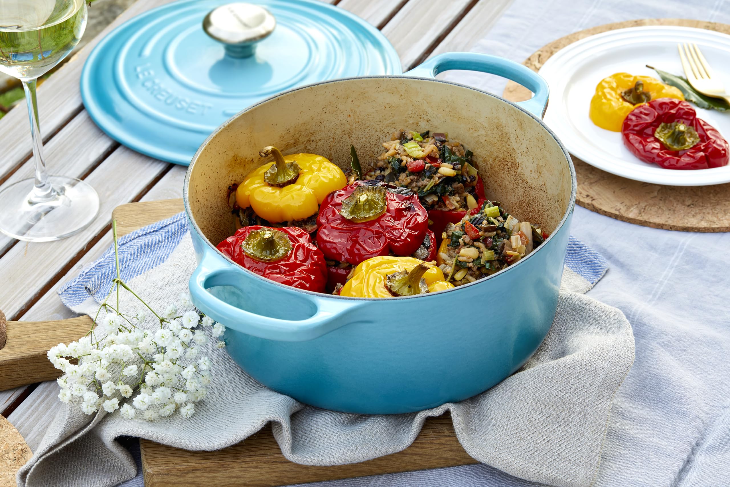 Le Creuset Enameled Cast Iron Signature Round Dutch Oven, 4.5 Qt., Caribbean