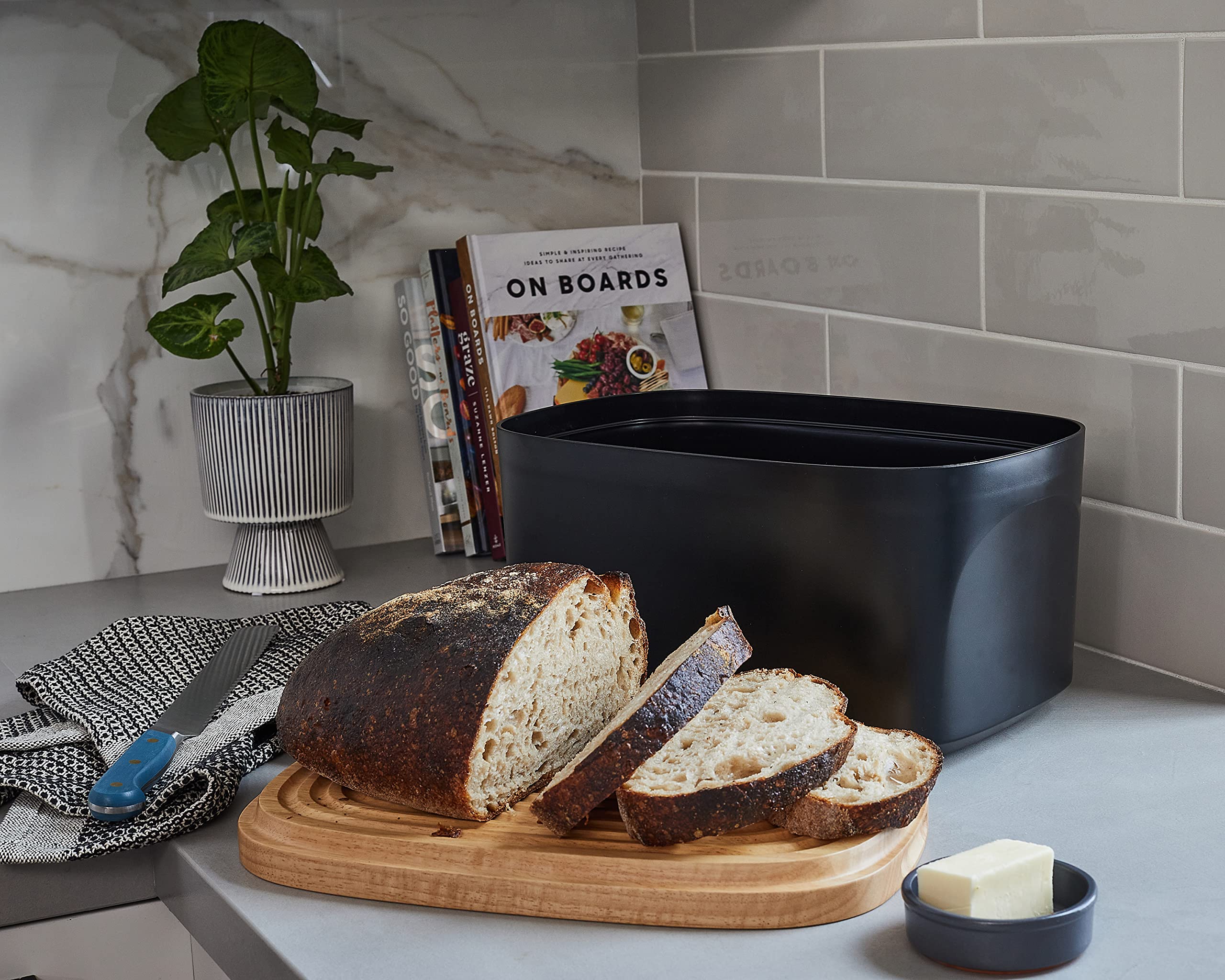 Sonder Los Angeles, Modern Bamboo Fiber (Black) Bread Box For Kitchen Countertop With Reversible Wood Serving Lid, Homemade Brea