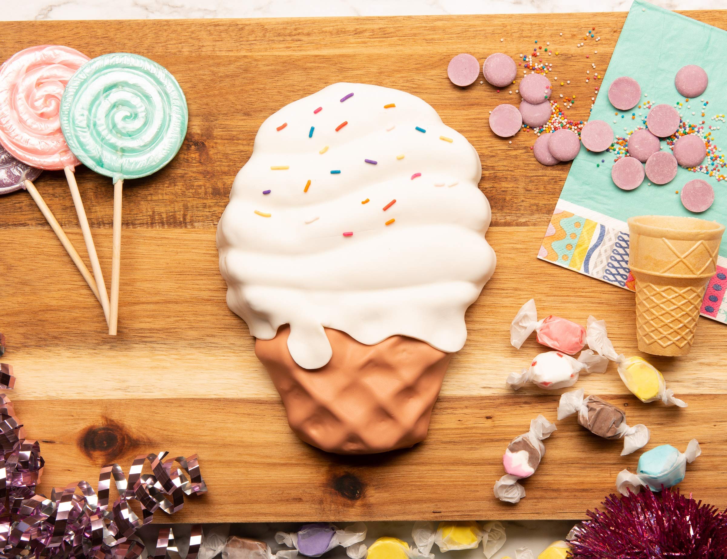 Handstand Kitchen Ice Cream Parlor 7-Piece Swirl Cone Shaped Real Cake Baking Set With Recipes
