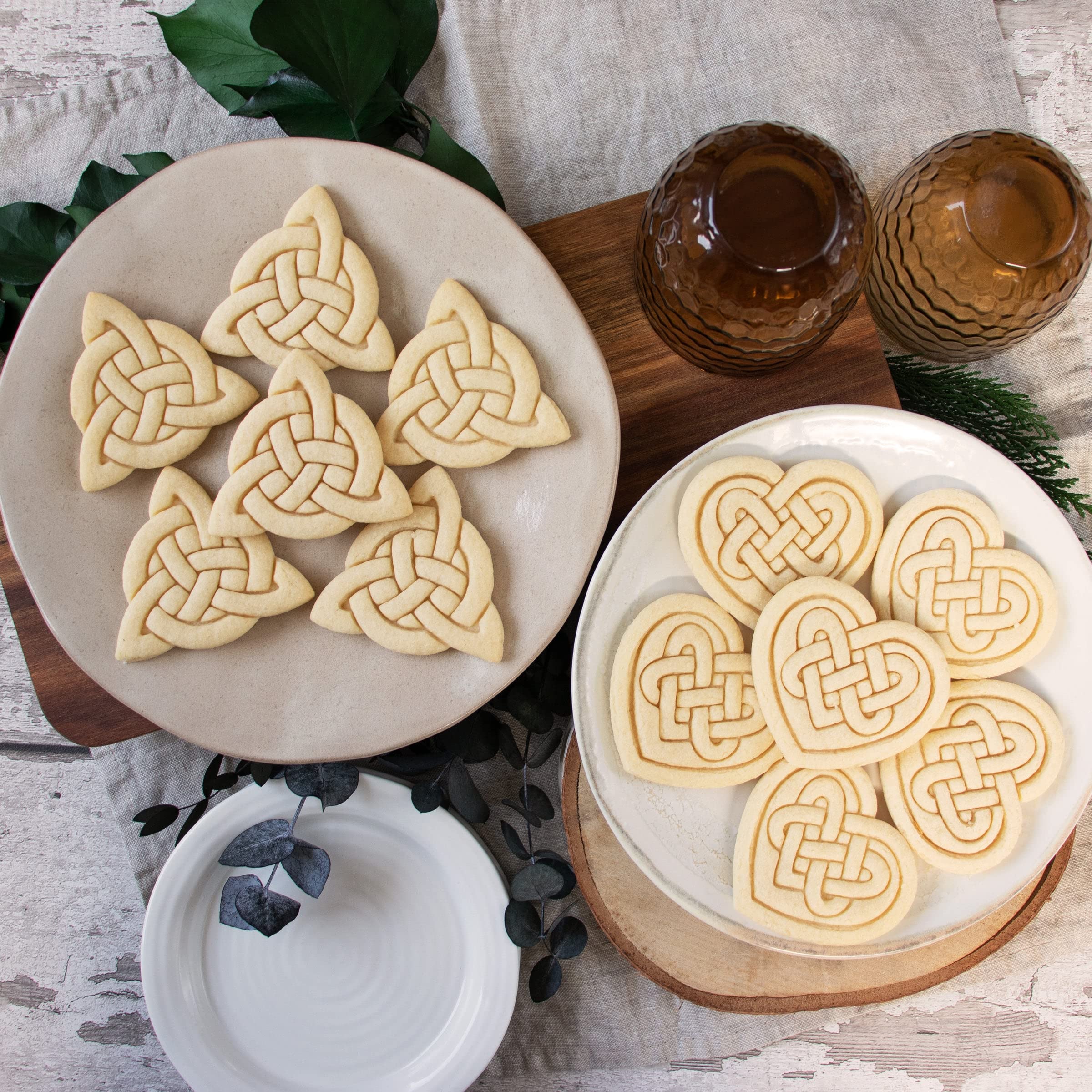 Set Of 2 Celtic Triquetra Cookie Cutters (Designs: Celtic Heart And Triquetra), 2 Pieces - Bakerlogy