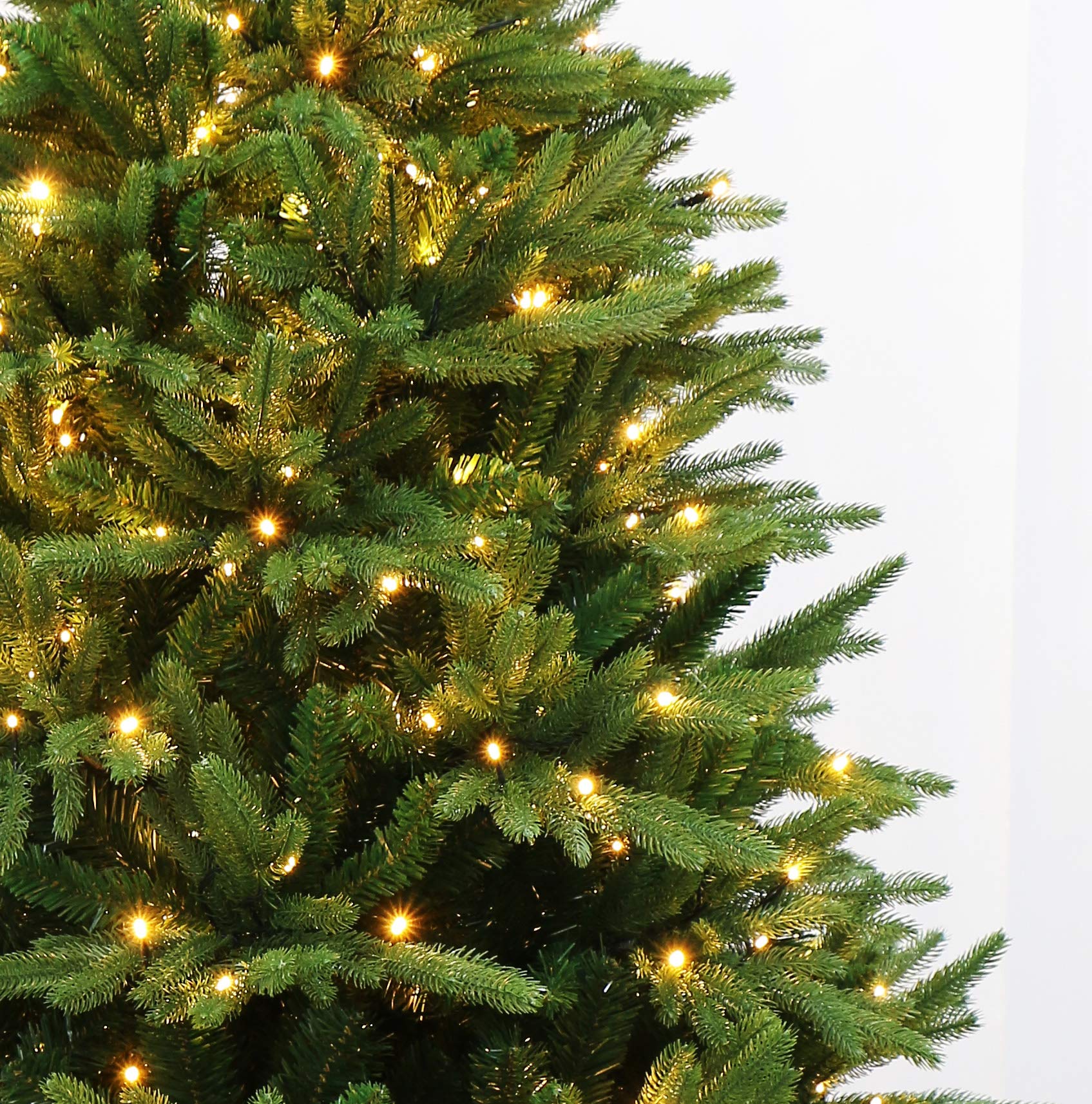 7 Foot Realistic Evergreen Valley Fraser Fir Christmas Tree Prelit with Warm White LED Lights (7ft Pre-lit)