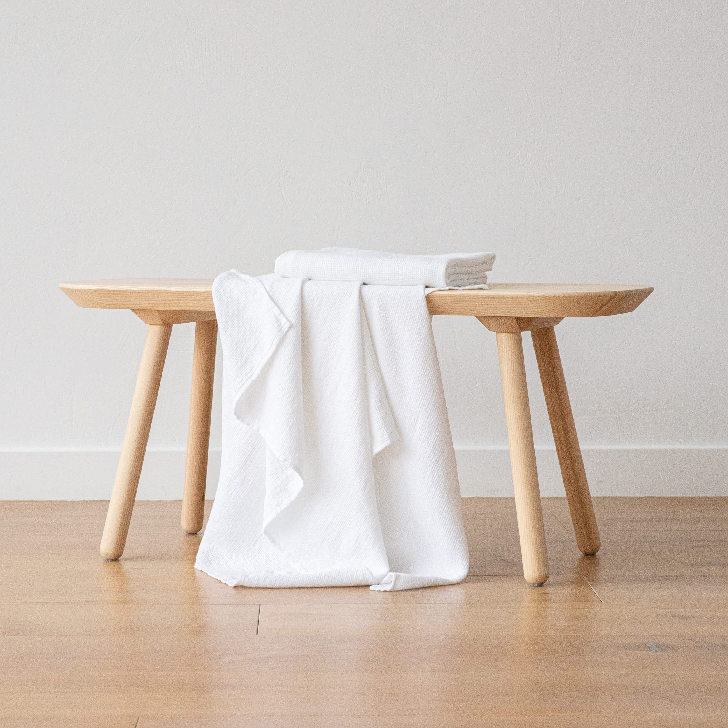 Linenme Washed Waffle Linen Bath Towel, 30'' X 51'', Optical White, Prewashed 100% Linen, Made In Europe, Bath Sheet, European L