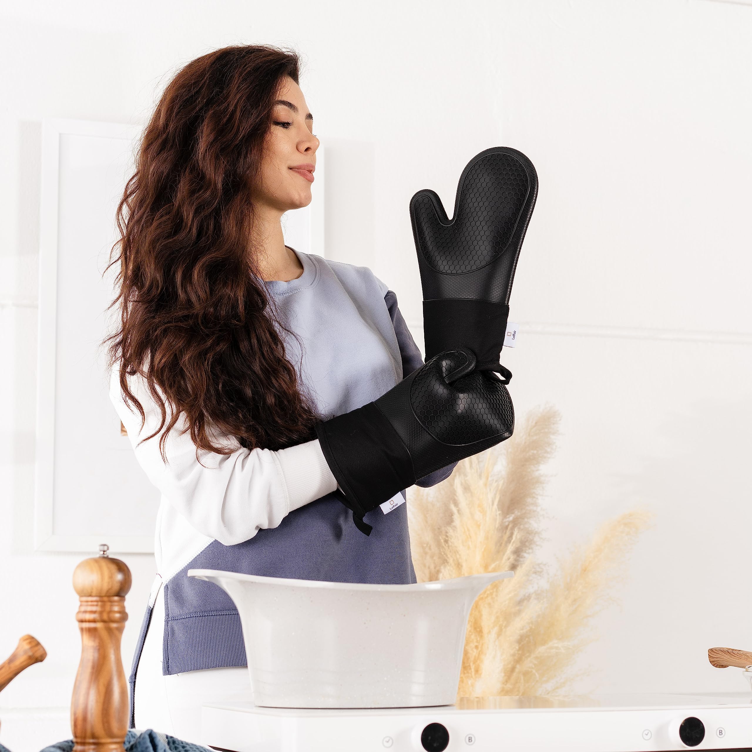 Silicone Oven Gloves Heat Resistant By Laffair - Black Oven Gloves Silicone Oven Mitts Heat Resistant - Premium Non-Slip Design