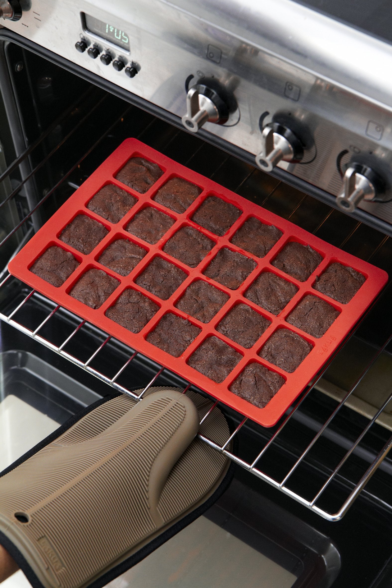 Lekue 24 Cavity Mini Brownie Mold Pan, Model # , Red