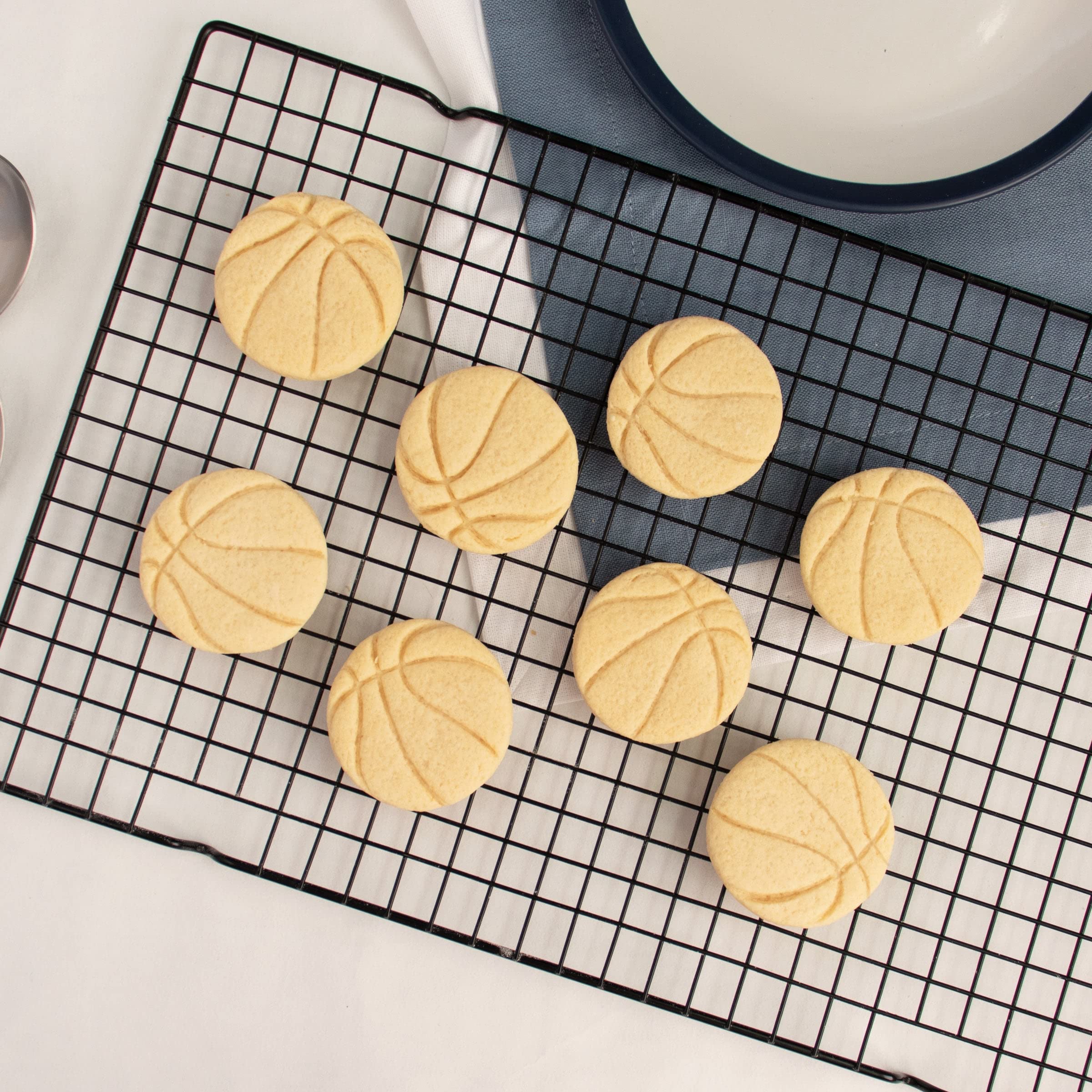 Basketball Cookie Cutter, 1 Piece - Bakerlogy