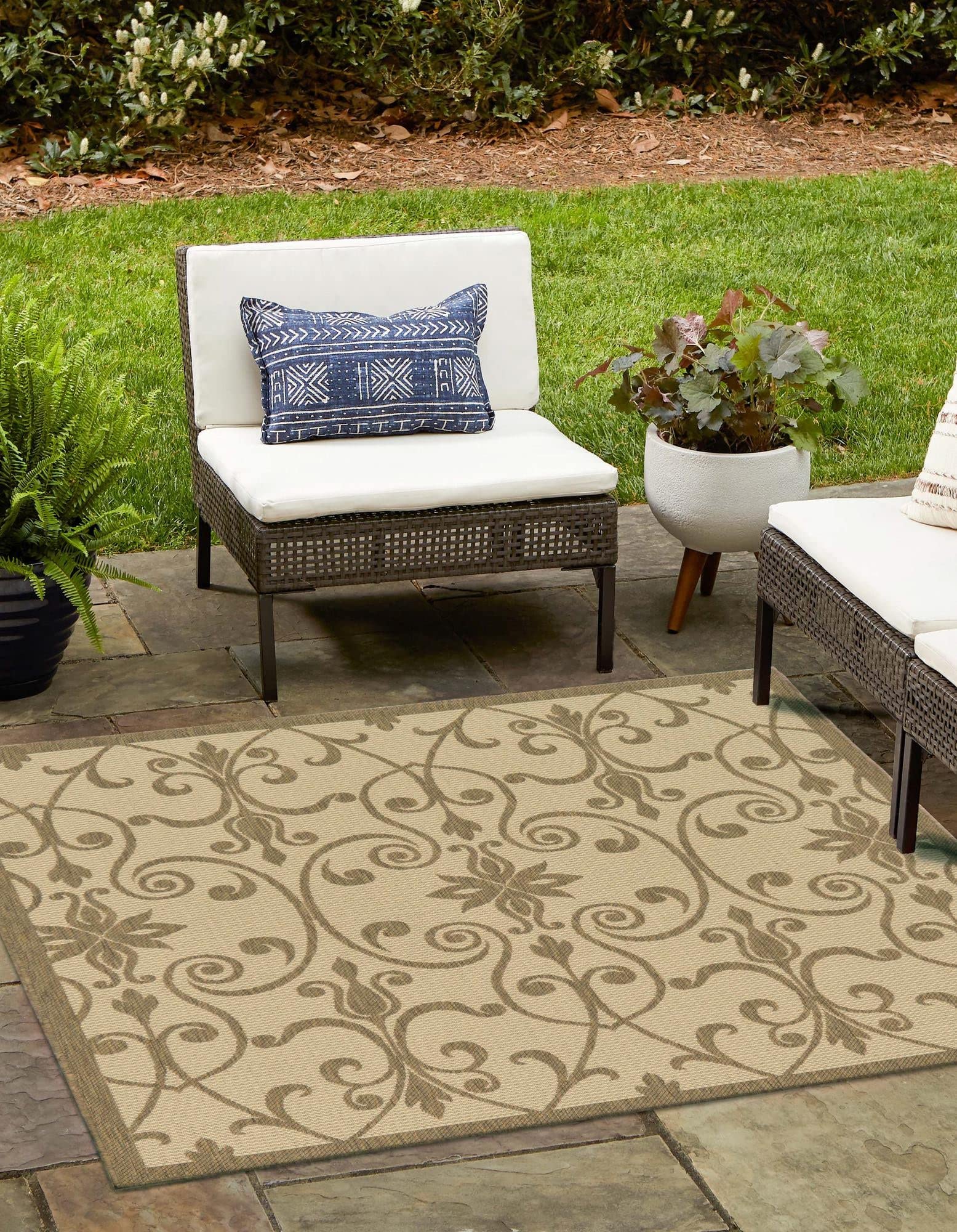 Unique Loom Outdoor Botanical Collection Area Rug - Gate (6 1 Square, Brown/ Beige)