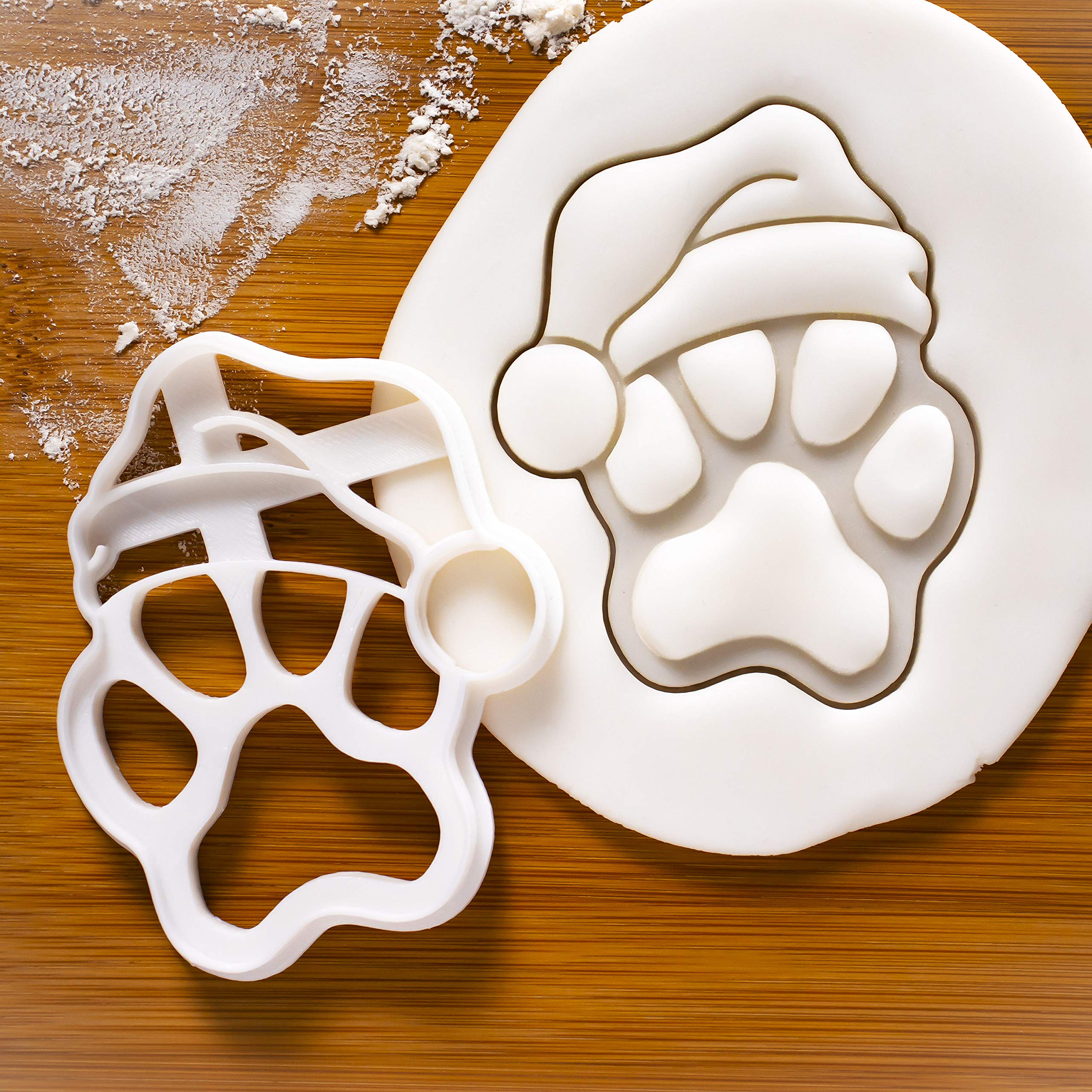 Set Of 2 Santa Paw Cookie Cutters (Designs: Cute And Realistic), 2 Pieces - Bakerlogy
