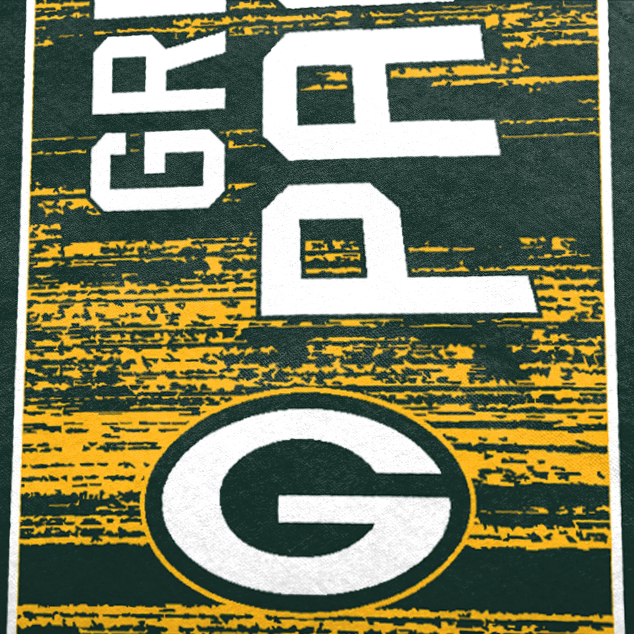 Foco Green Bay Packers Nfl Big Logo Beach Towel