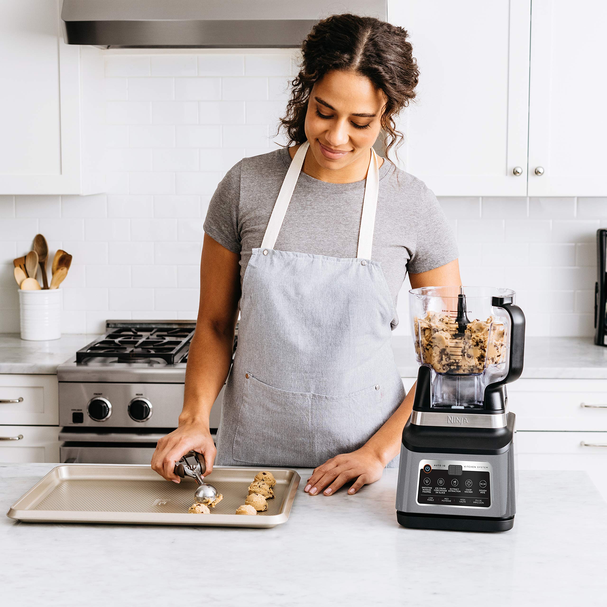 Ninja Bn801C, Professional Plus Kitchen System With Auto-Iq, 72Oz Pitcher, Black/Silver, 1400W (Canadian Version)