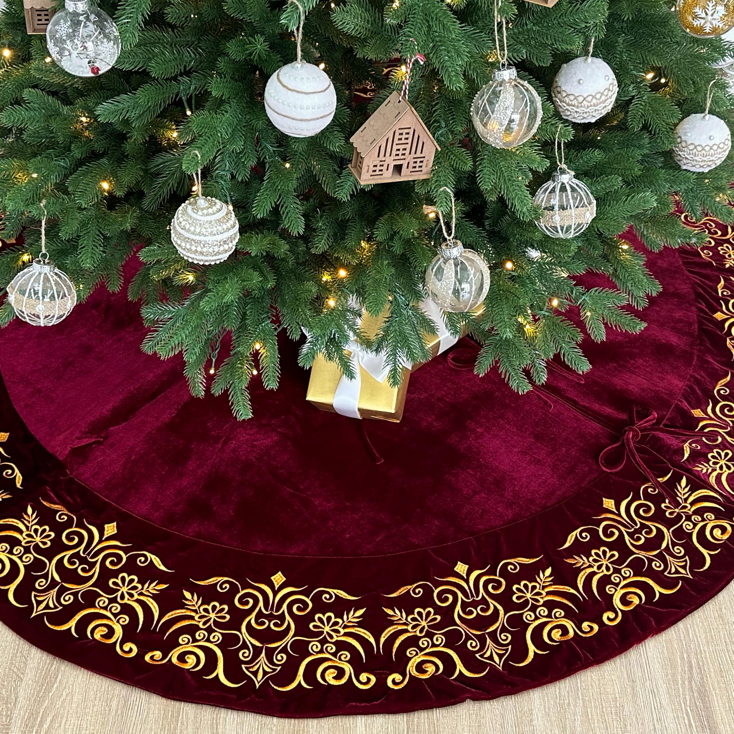 Starry Dynamo 84-Inch Victorian Velvet Christmas Tree Skirt with Gold Damask Embroidery and Plush Lace Ties, Burgundy