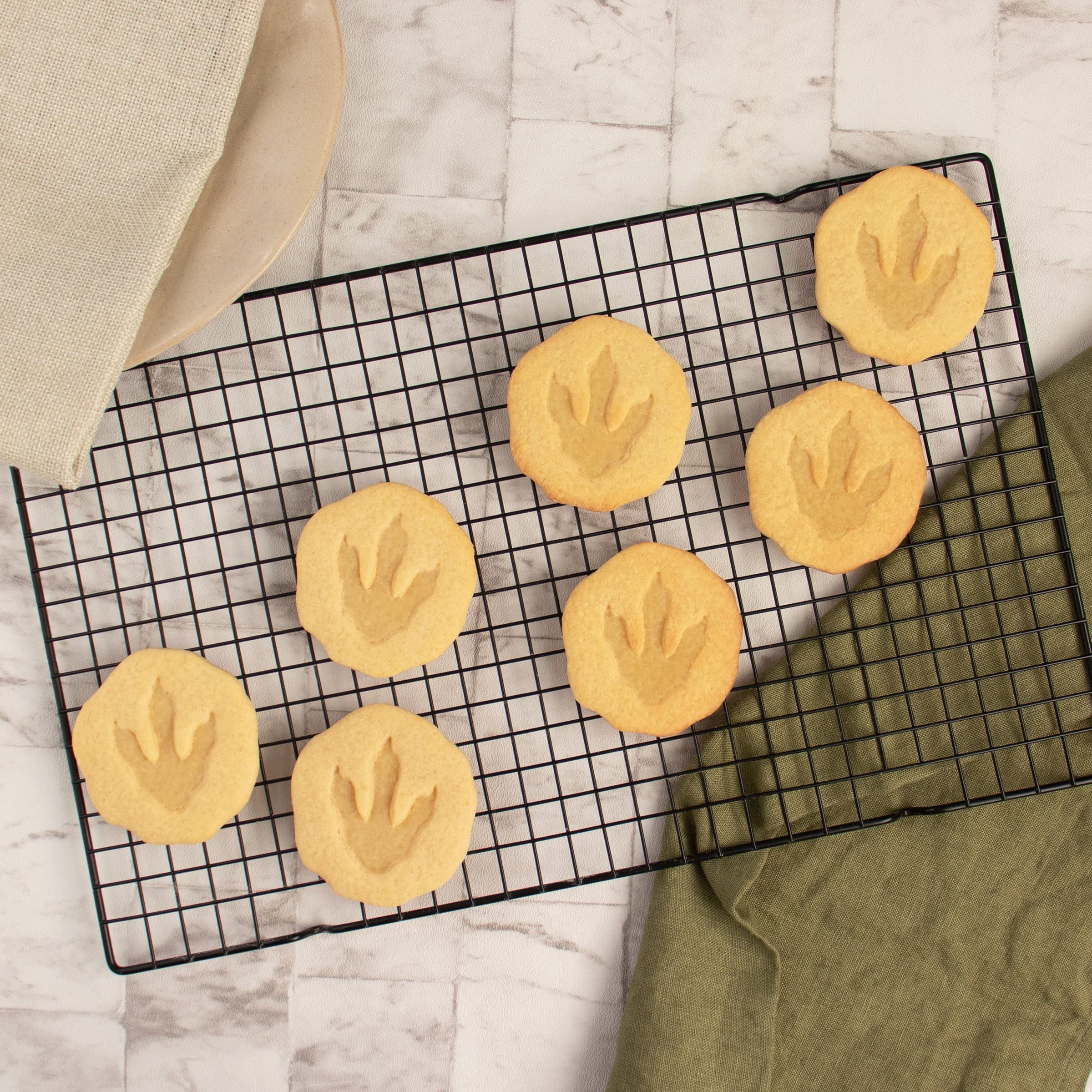 T-Rex Footprint Fossil Cookie Cutter, 1 Piece - Bakerlogy