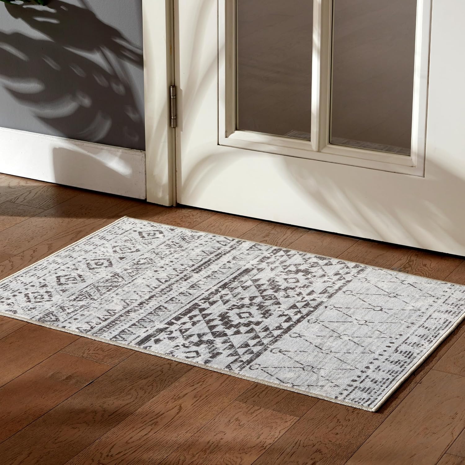 Washable Faux Wool Rug -Water Resistant Design for  Living Room & Bedroom