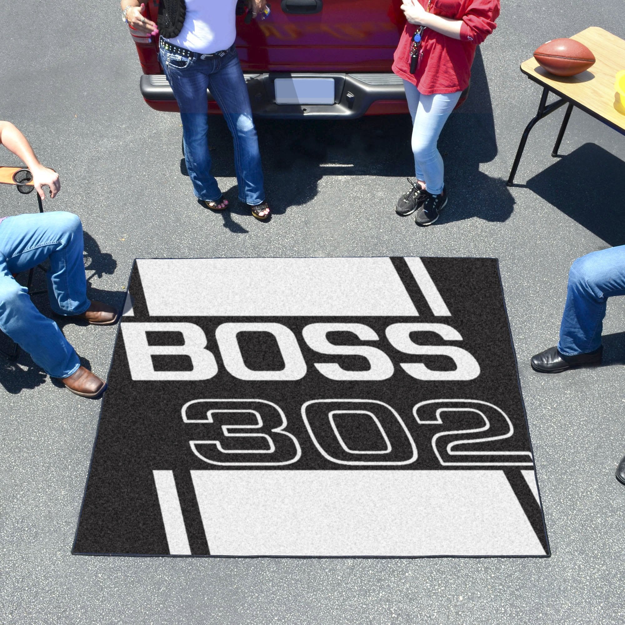 FANMATS 16270 Boss 302 Tailgater Rug - Black